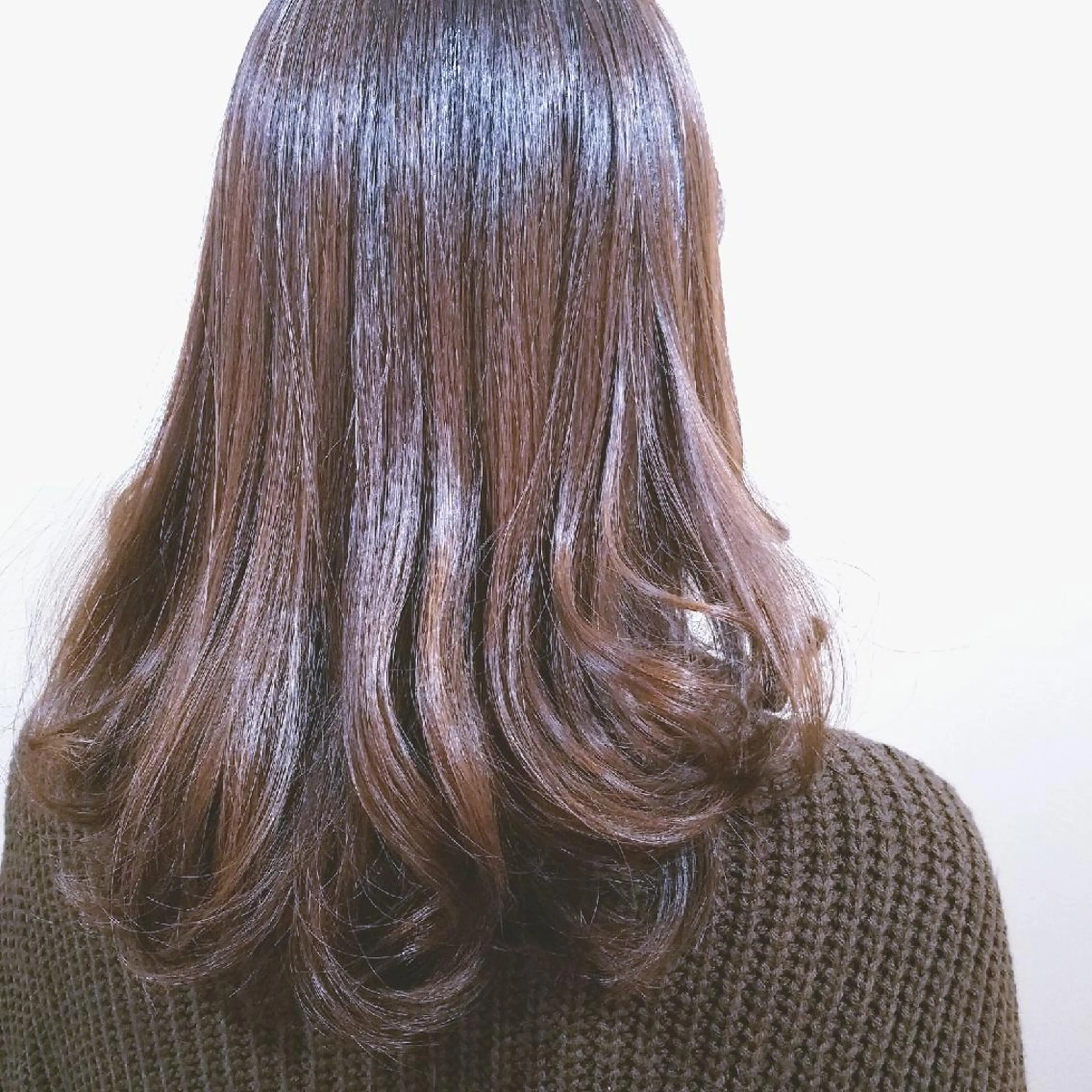 セミロング カット トリートメント ヘッドスパ 🇰🇷透明感×ハイ トーン🌟tomoのヘアスタイル