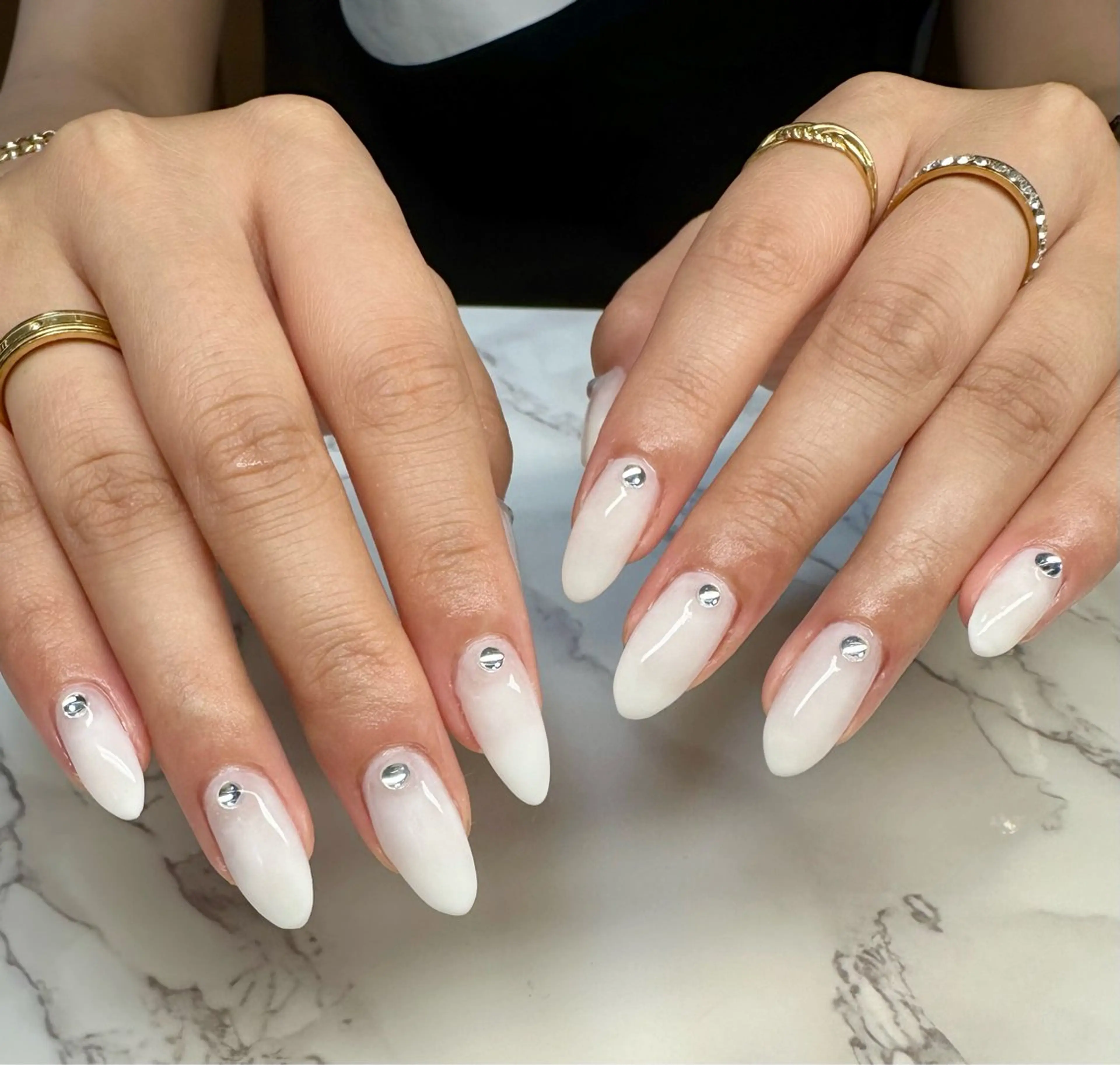 ネイル キラキラネイル マグネットネイル ミラーネイル ニュアンスネイル ワンカラーネイル M.N_ nailのネイルデザイン
