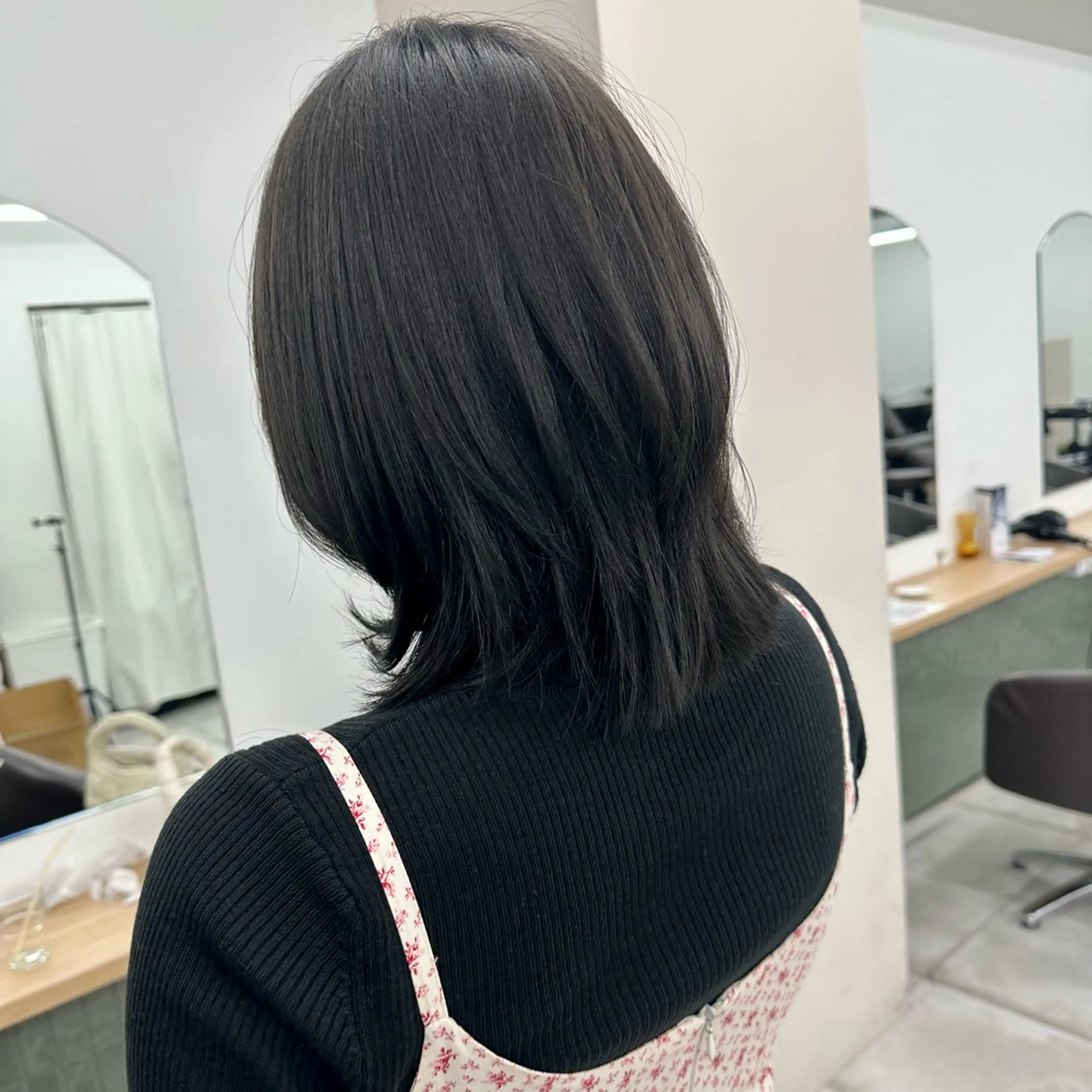 ミディアム カラー カット ヘアカラー トリートメント ブリーチなし/レイヤ ー特化🌈Tommyのヘアスタイル