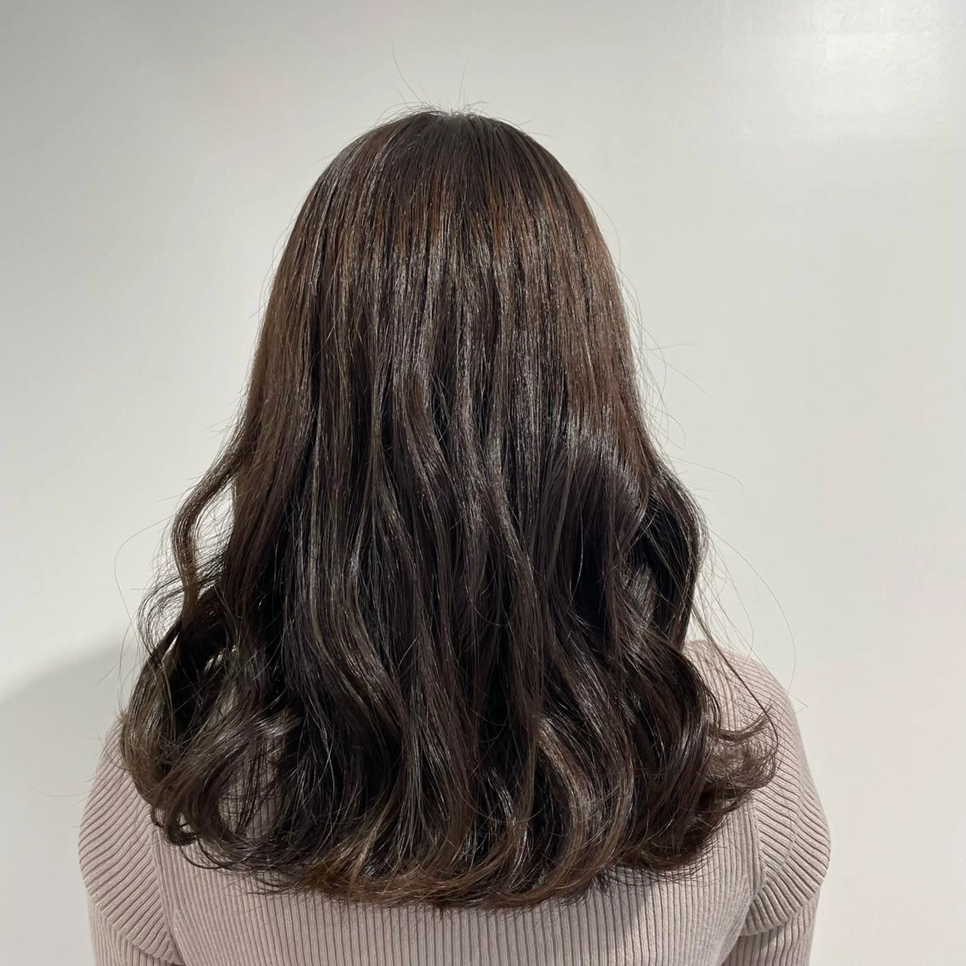 ミディアム カラー ヘアカラー トリートメント あずま みゆのヘアスタイル