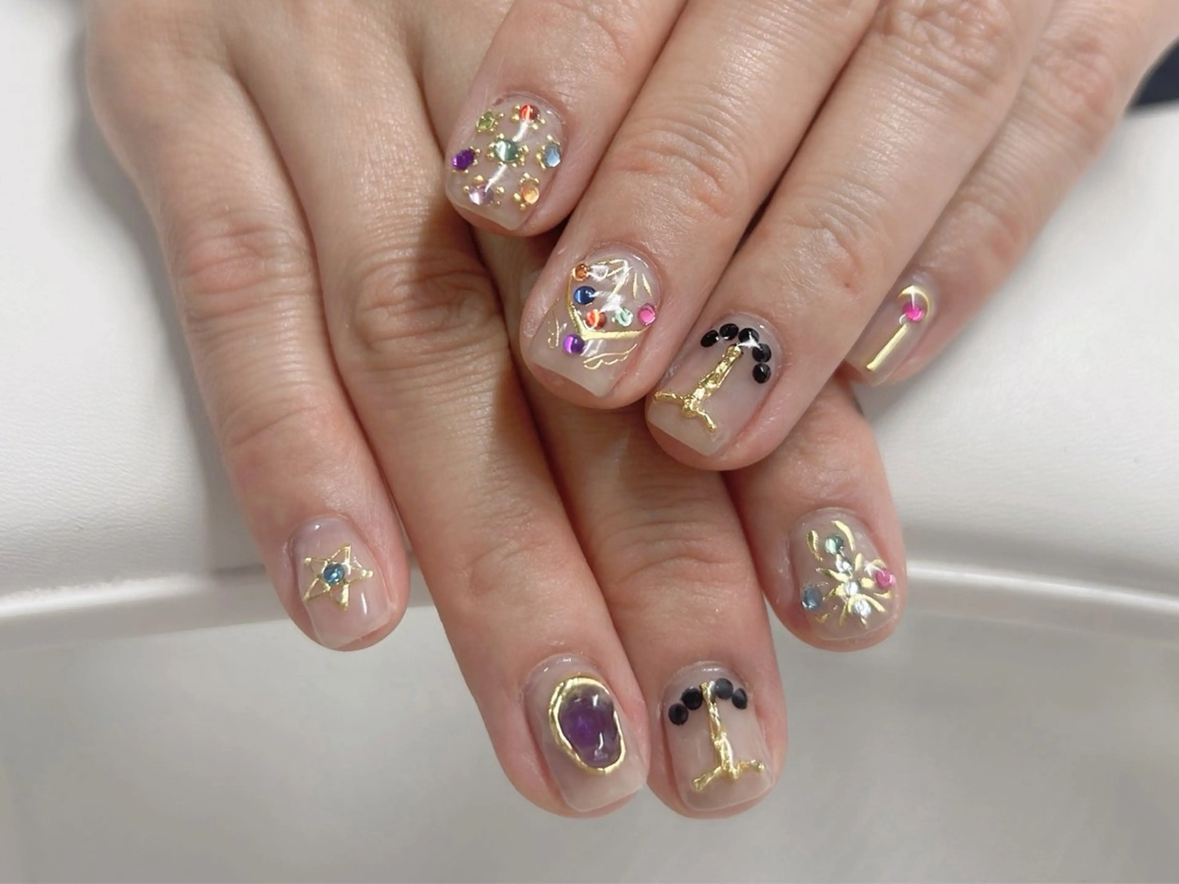 ネイル 桜ネイル 持ち込み ショートネイル ストーンネイル ハンドネイル Forca total studio所属・Forca Airaのネイルデザイン