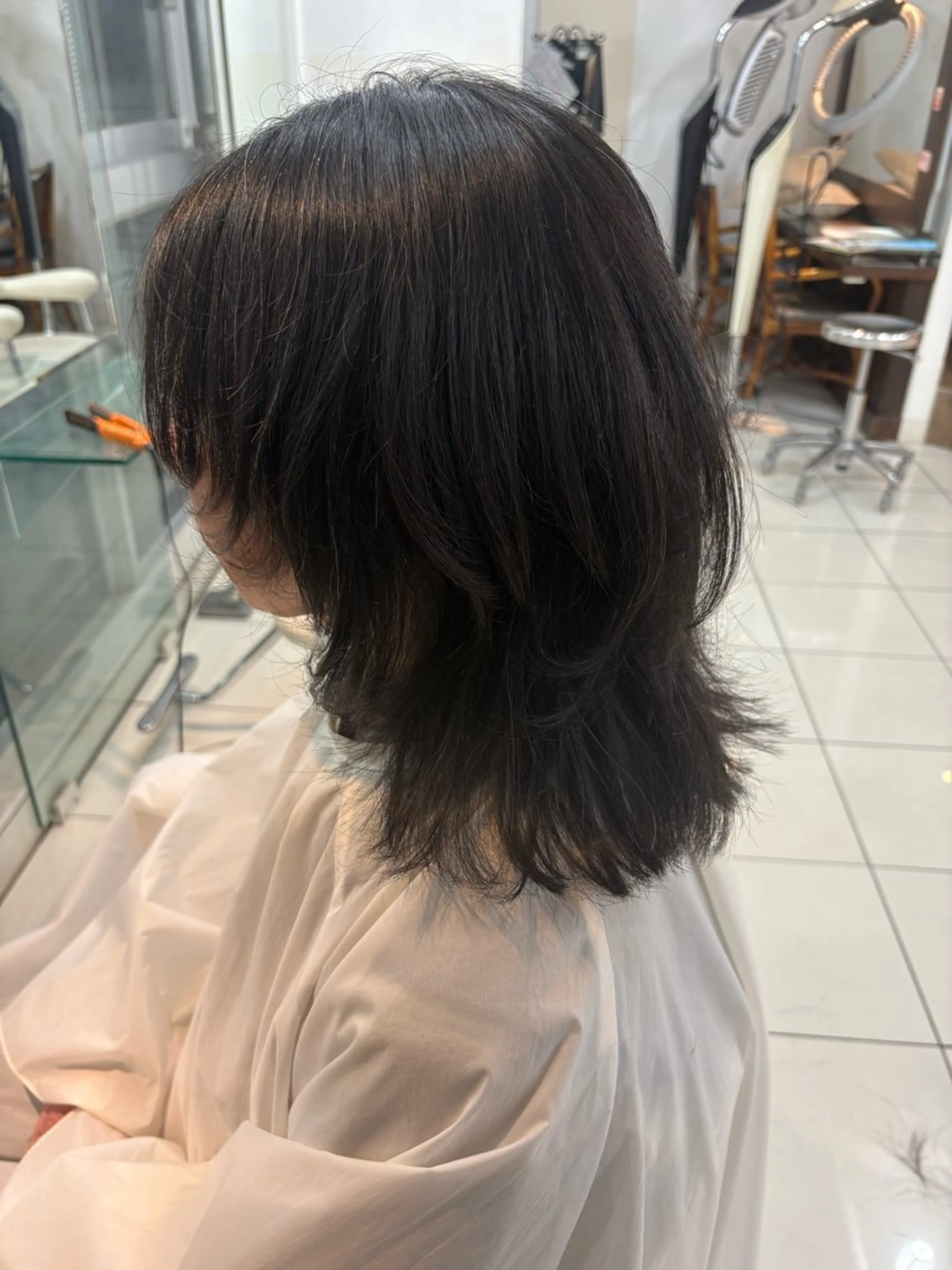 ミディアム レイヤーカット 横須賀中央人気カラー /くるみ🎀‎🤍のヘアスタイル