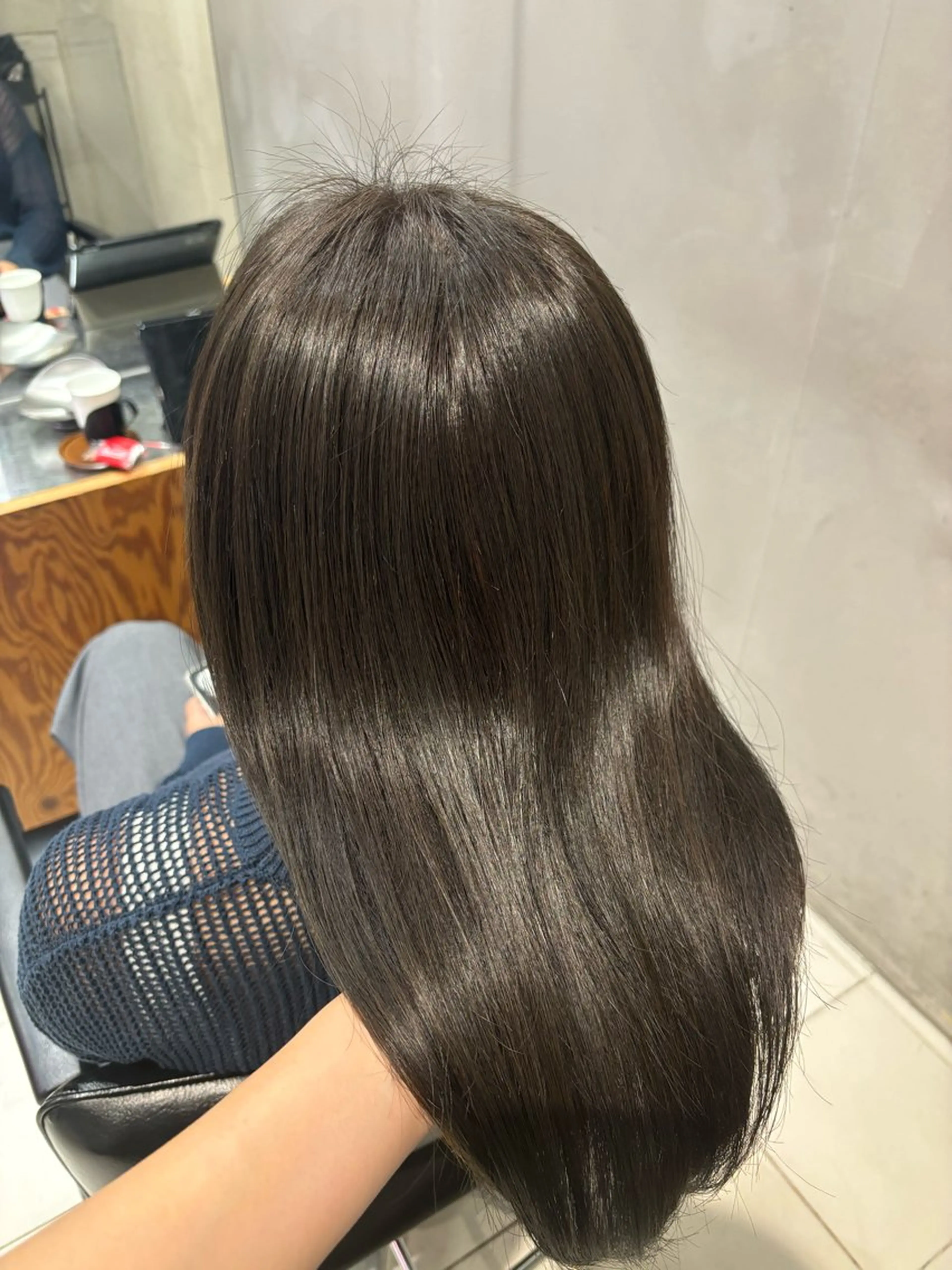 カラー 透明感カラー ヘアカラー 🧸ミルクティー／ ぷつっとボブ｜ミクのヘアスタイル