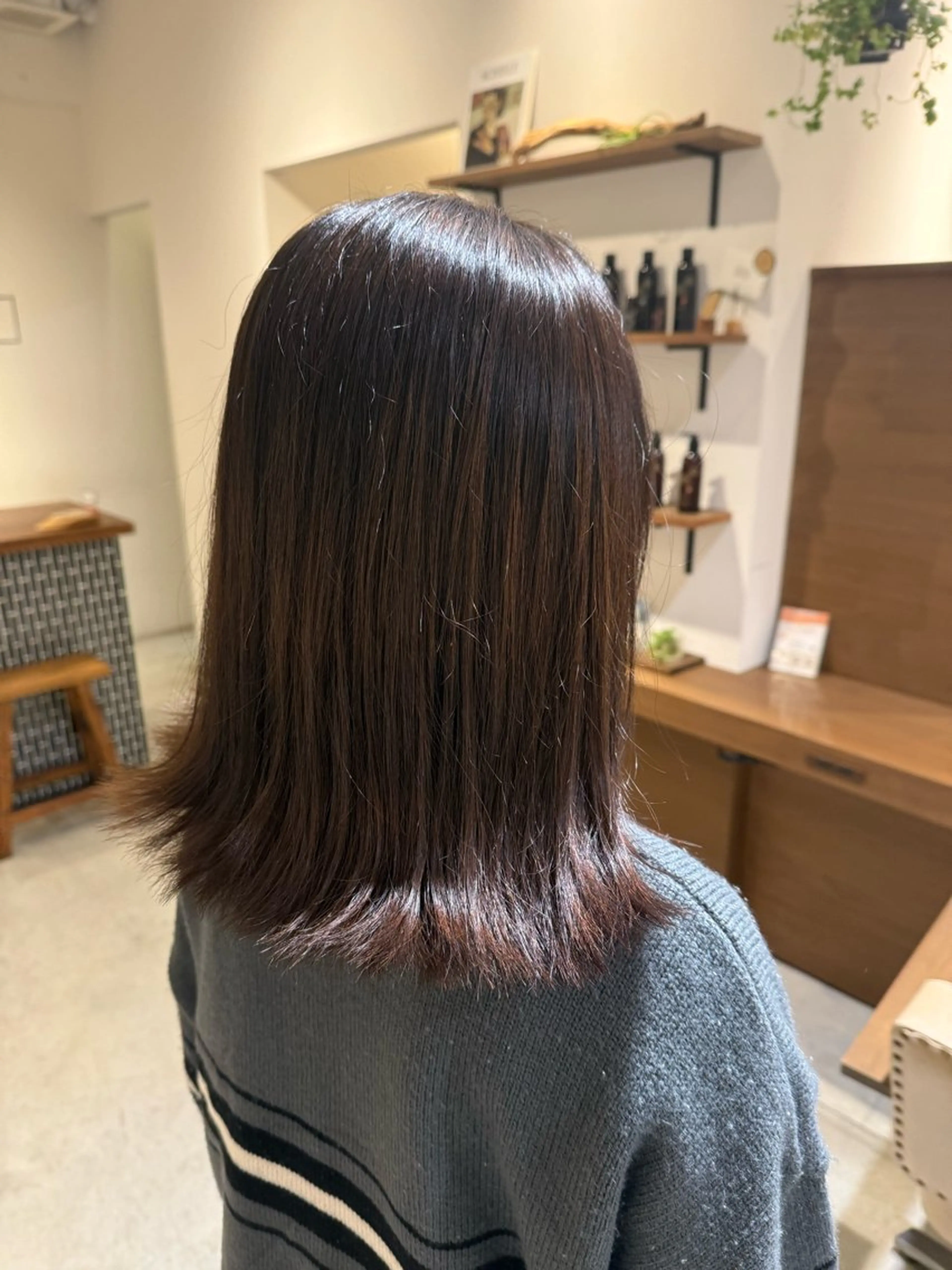 ミディアム ヘアカラー 和井 優樹のヘアスタイル