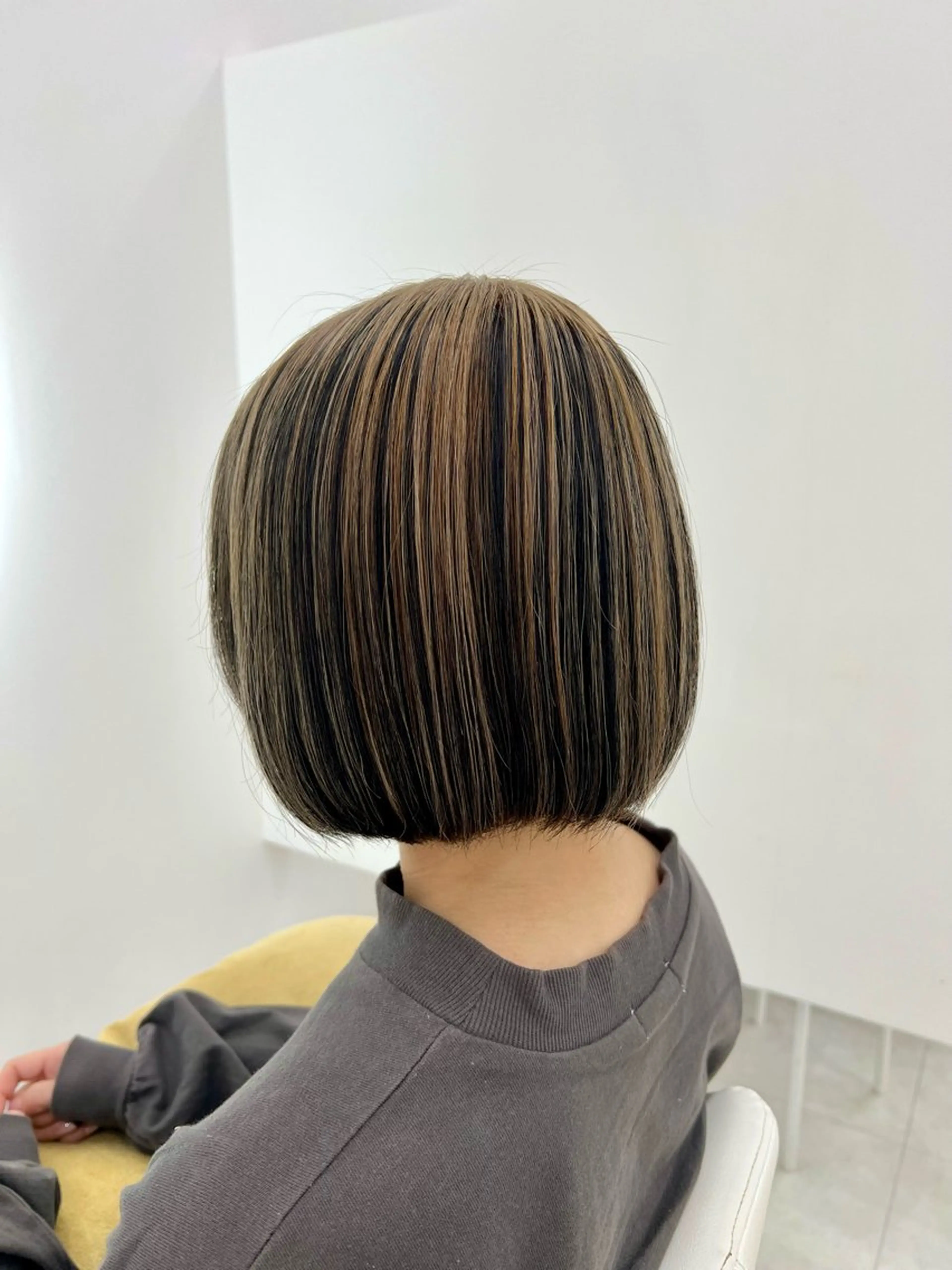 ショート カラー カット ヘアカラー トリートメント 吉田 悠乃のヘアスタイル