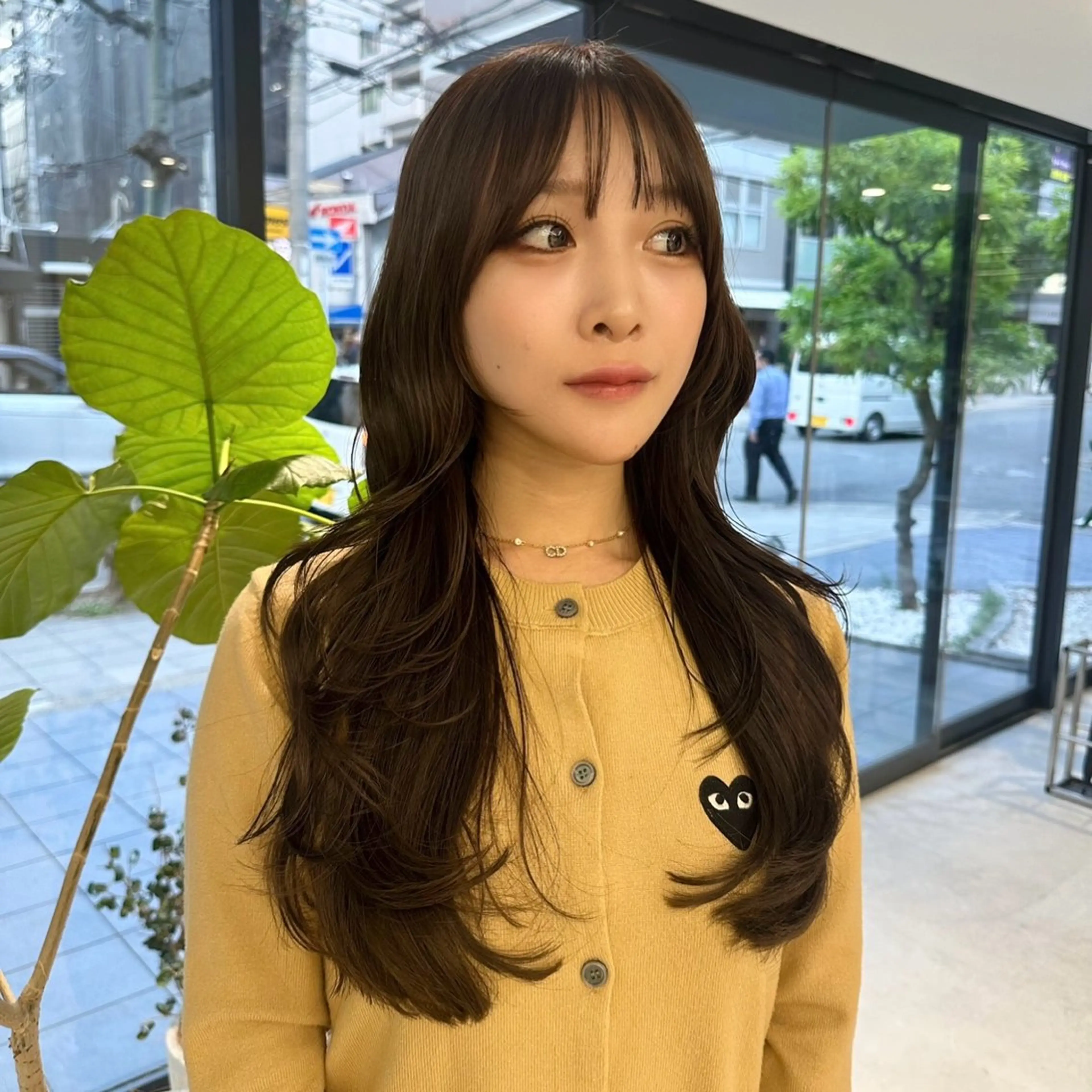 ロング カラー ベージュカラー オリーブベージュ 顔周りカット 韓国風ヘア レイヤーカット カット ヘアカラー トリートメント M所属・ハイトーン/透け感 カラー🎀真香のヘアスタイル