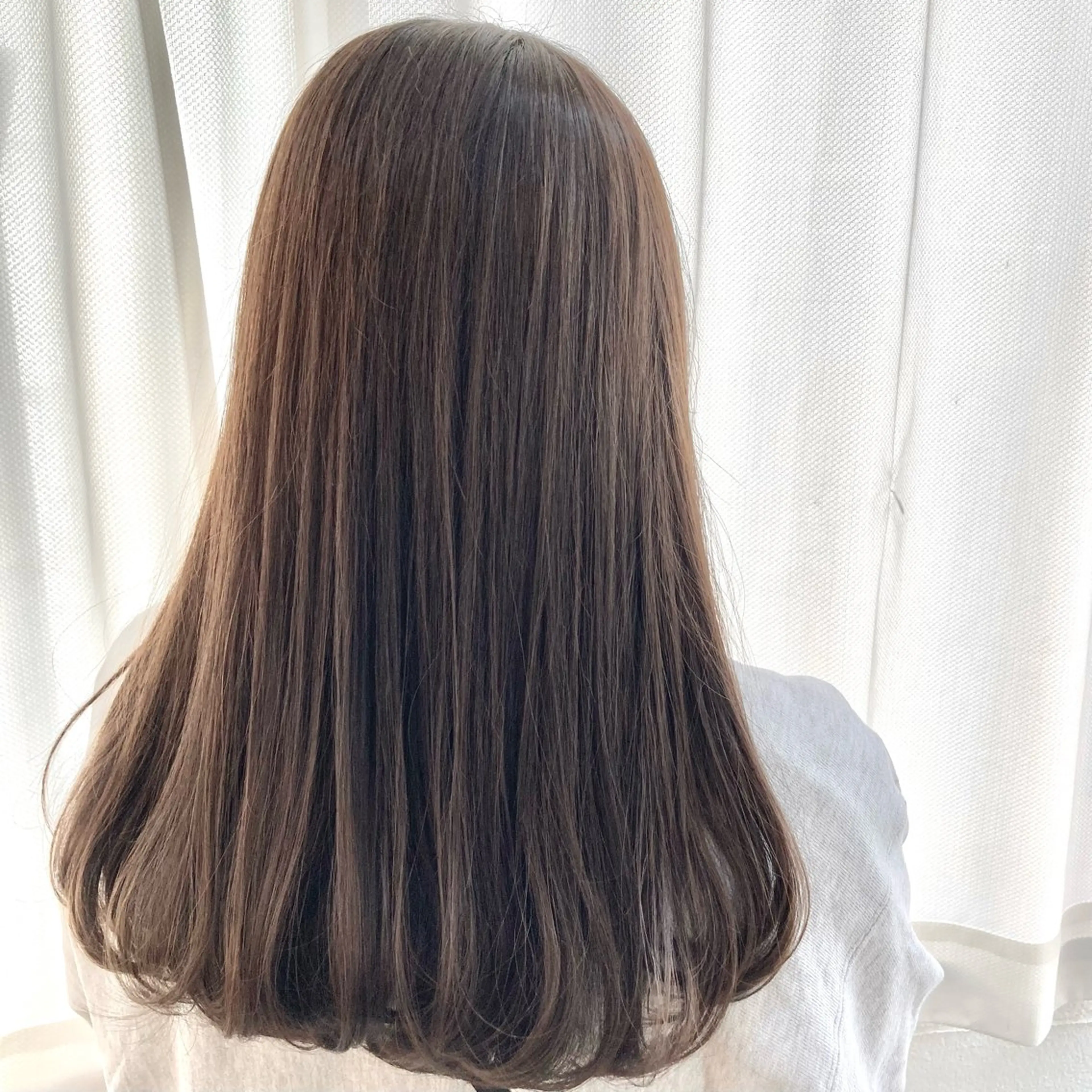 セミロング カラー 味戸 誠也のヘアスタイル