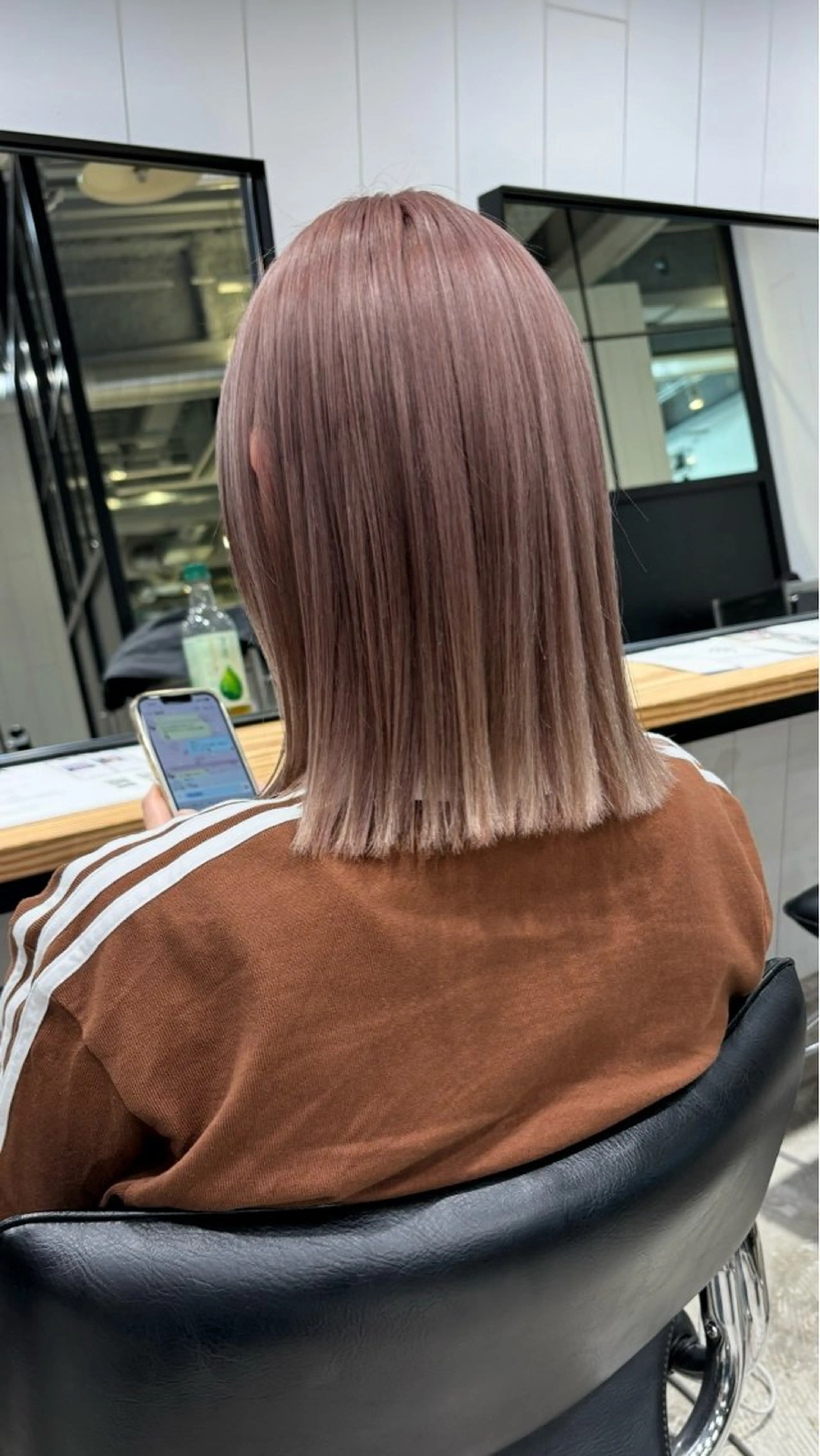 ミディアム ブリーチ/ハイトーン /大人バレイヤージュのヘアスタイル