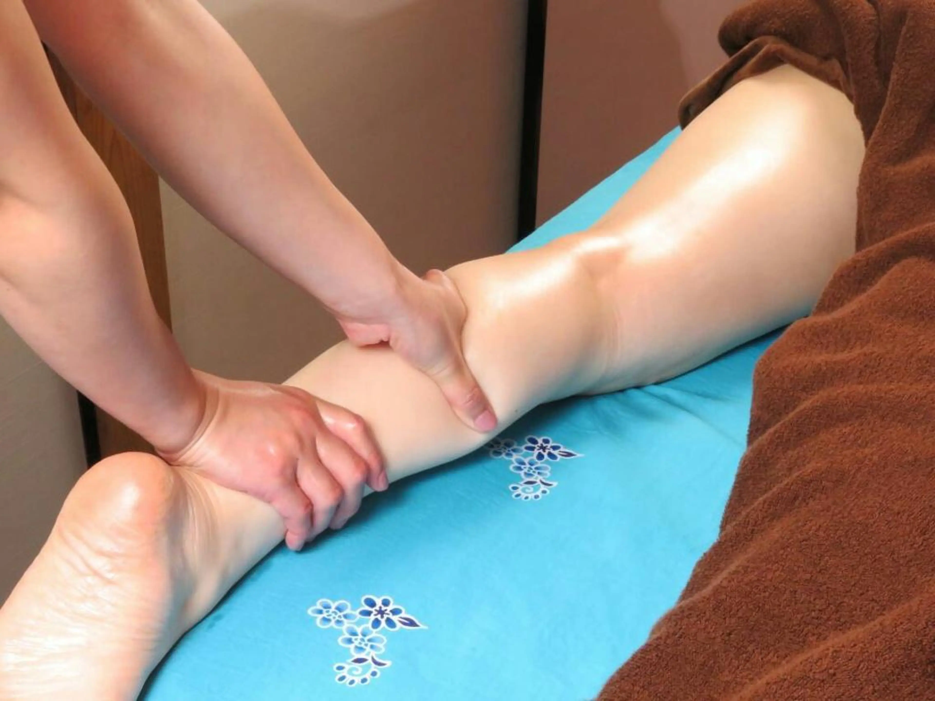 【バスト&ヒップアップ】ミラクル光バスト&ヒップケア¥18400→¥10000の写真