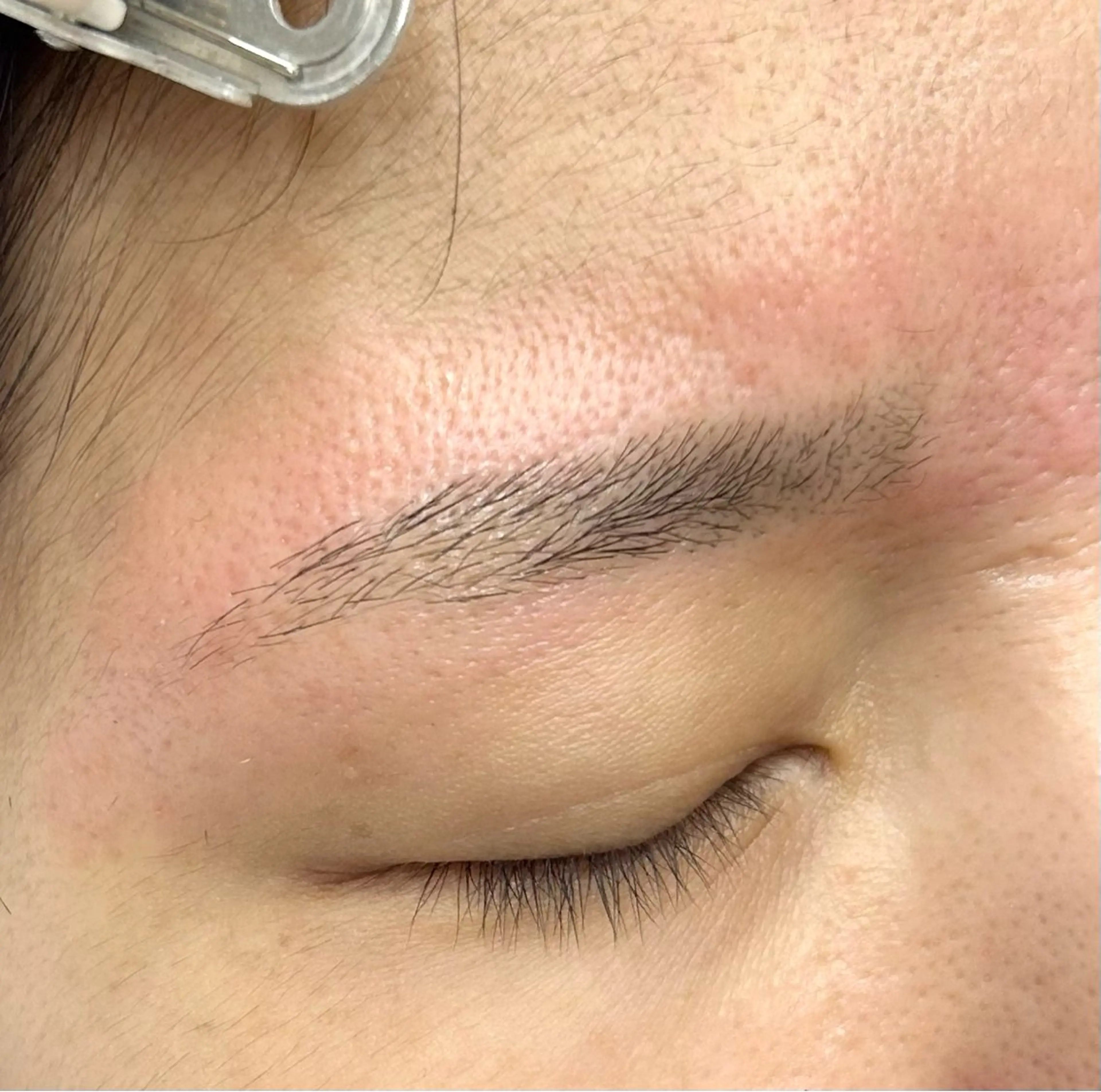 アイブロウ 眉毛ワックス脱毛 ちょめ/八王子 ZEST emuのヘアスタイル