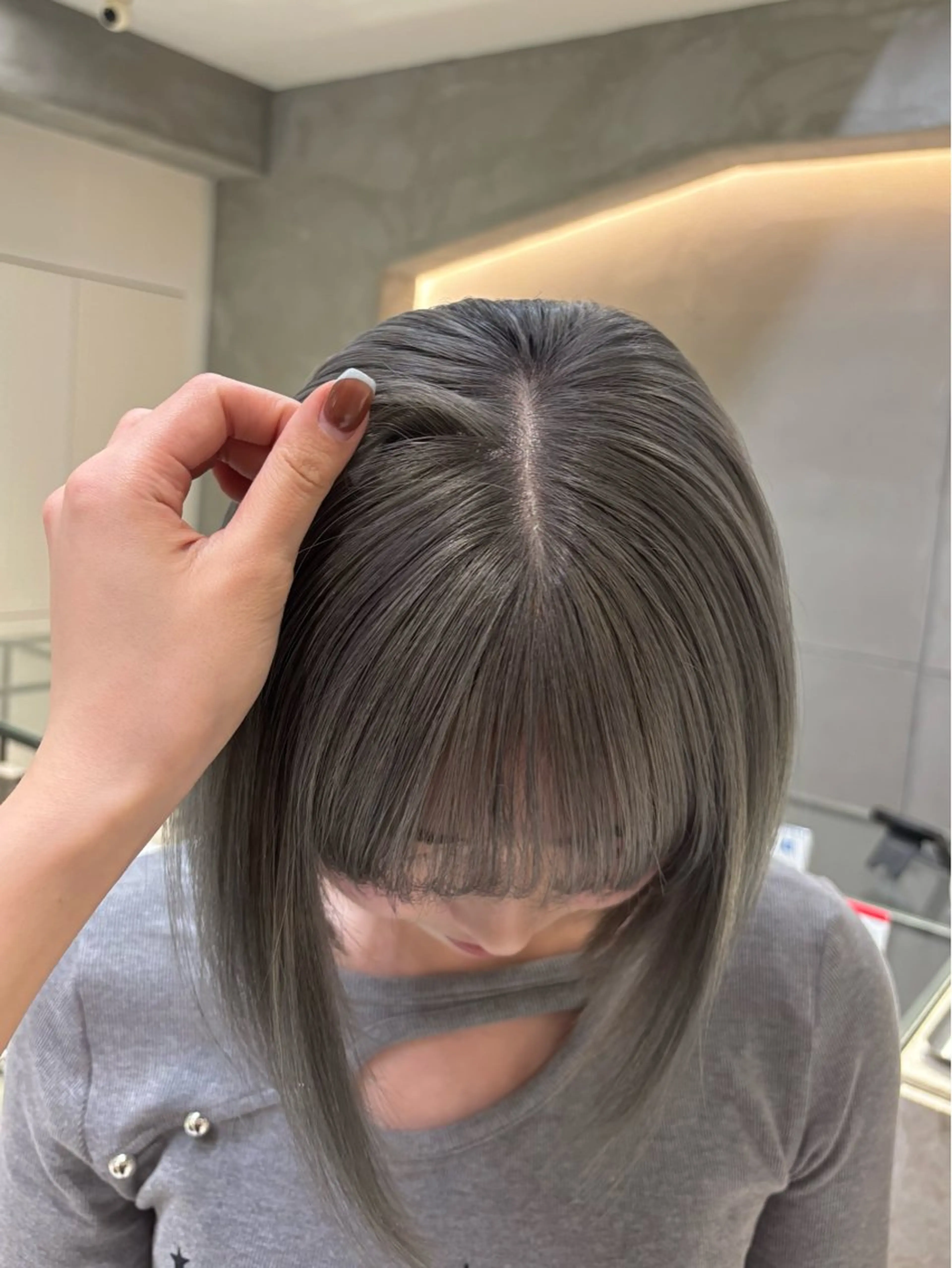 ショート カラー グレージュ シルバー シルバーグレージュ ボブ カット ヘアカラー トリートメント レイヤー🍑透明感 カラー🤎AKARIのヘアスタイル