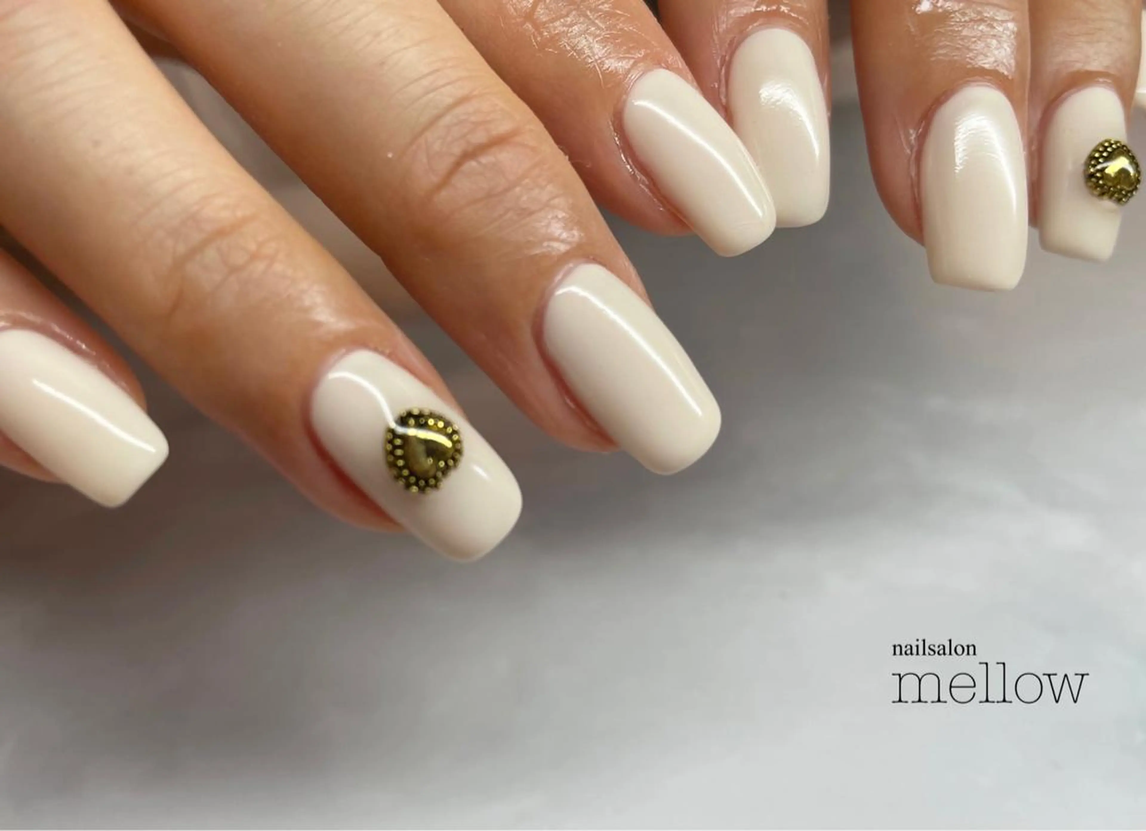 ネイル 持ち込み ホワイト 大山 浩美のネイルデザイン