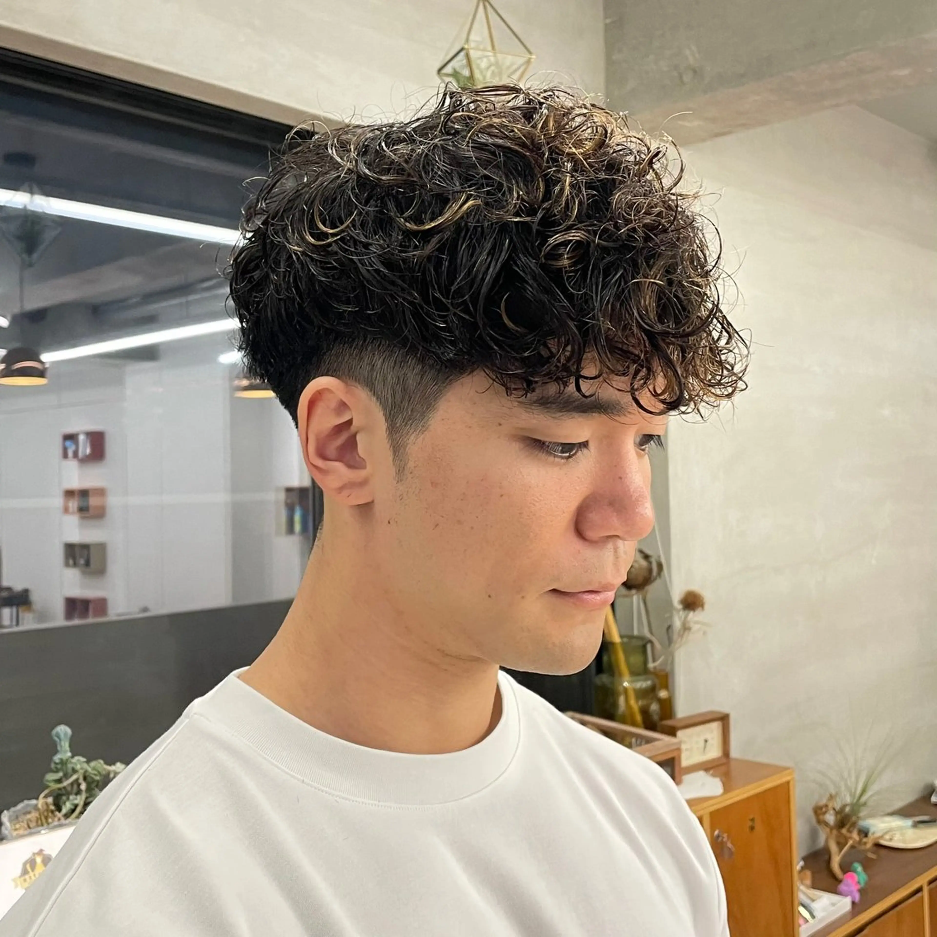 カラー パーマ メンズ メンズハイライト スペインカール ハイライトカラー 【メンズ特化】 イマダナツミのヘアスタイル