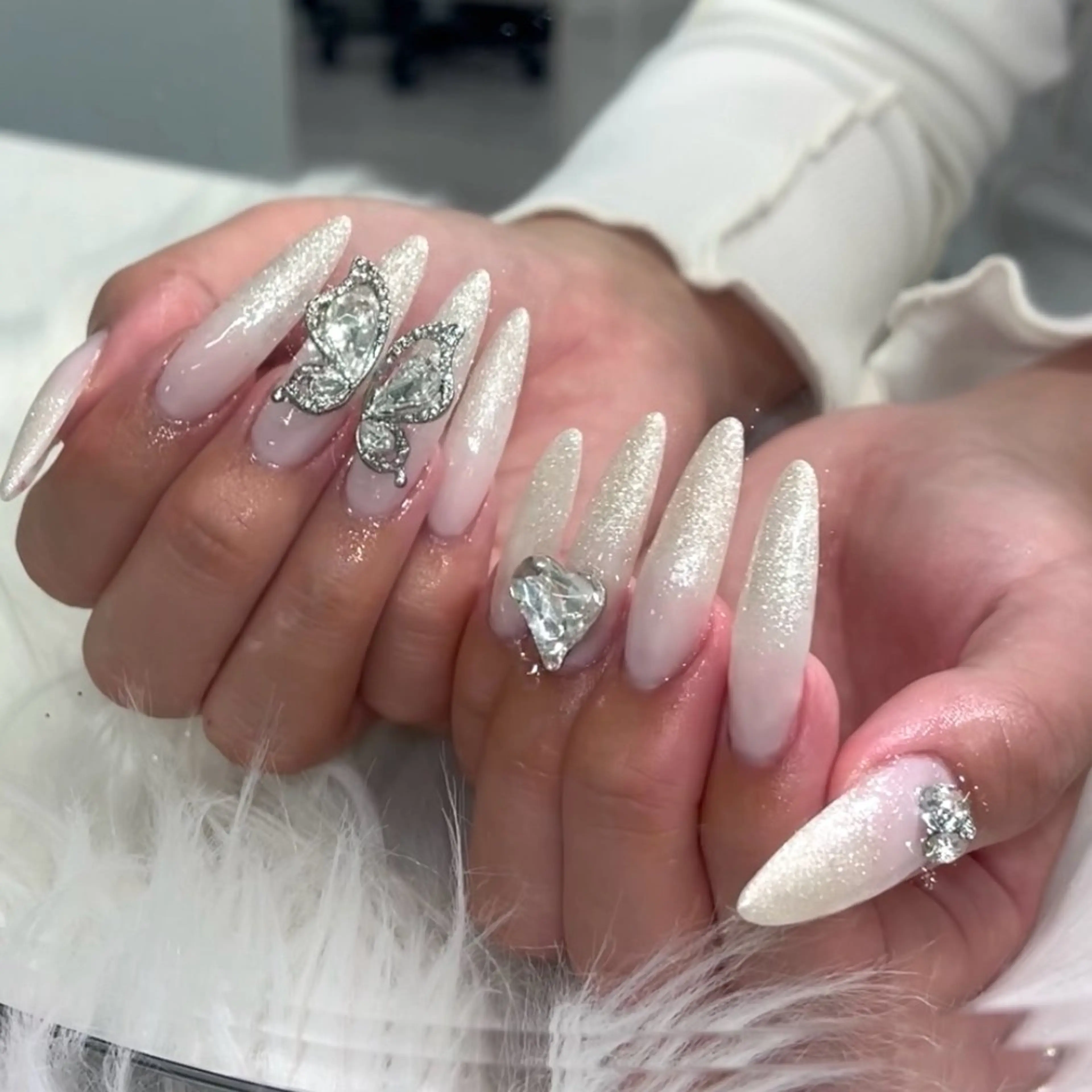 ネイル ロングネイル 冬ネイル ハンドネイル eight nail 春菜のネイルデザイン