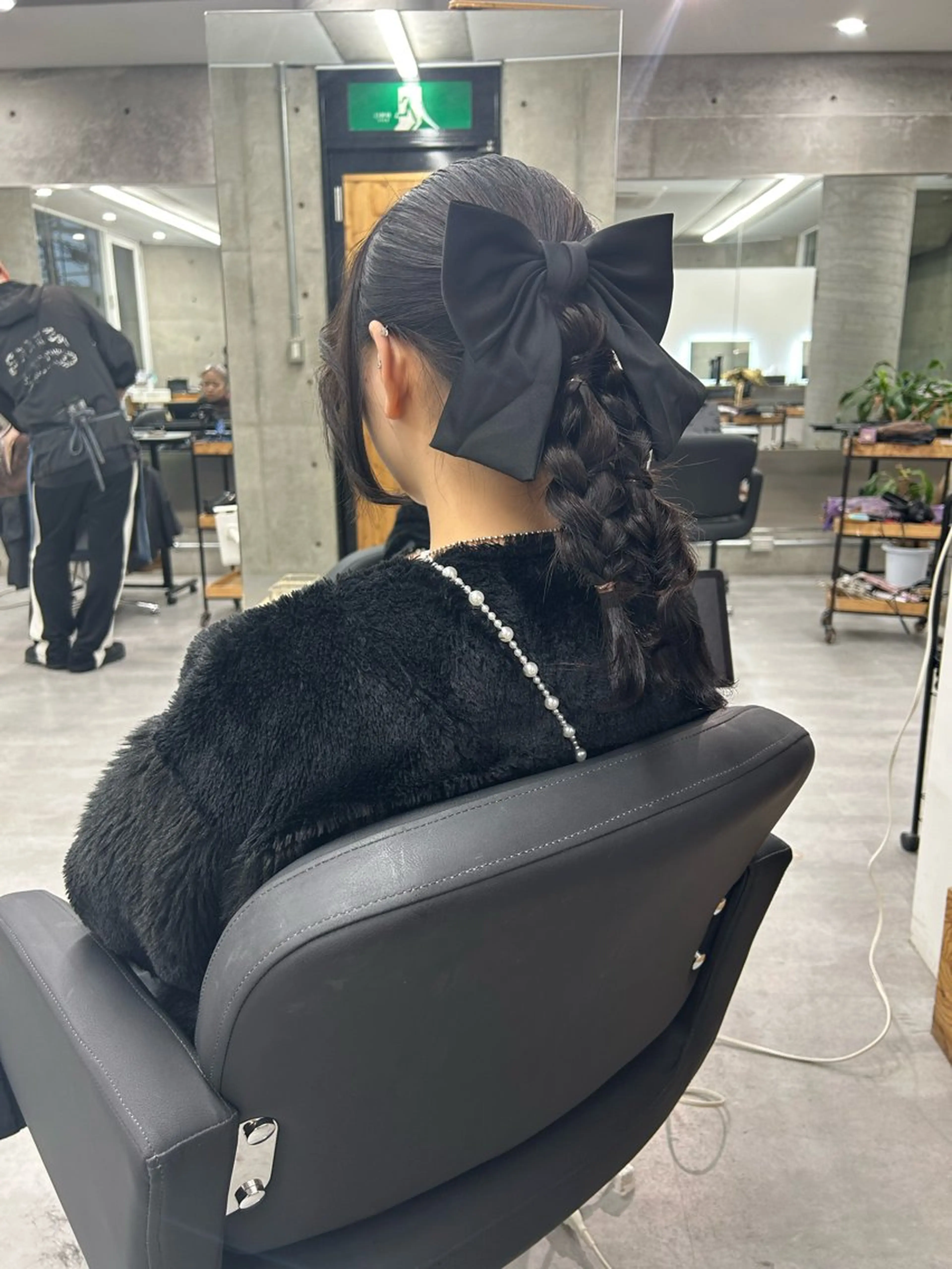 ミディアム ヘアアレンジ ヘアセット ✨ブリーチ特化✨ 💚Acchon💚のヘアスタイル