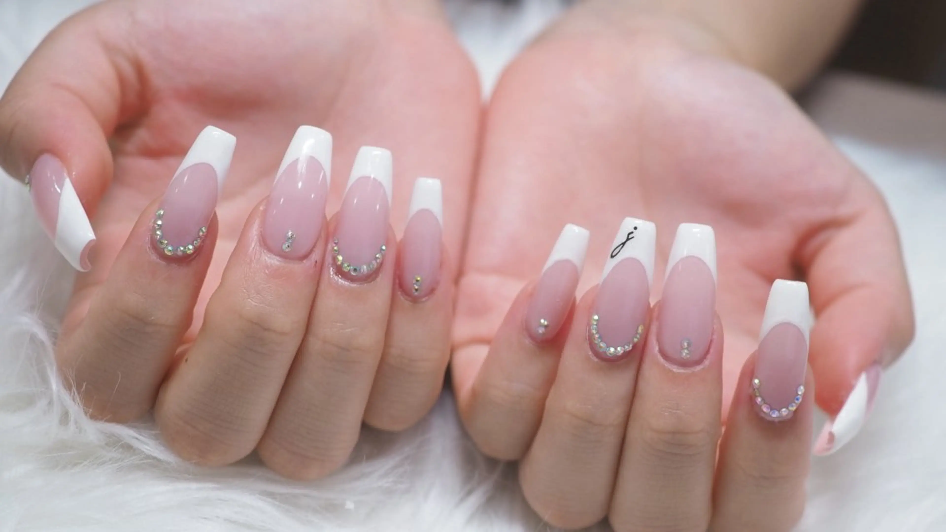 ネイル lolonail Nのネイルデザイン