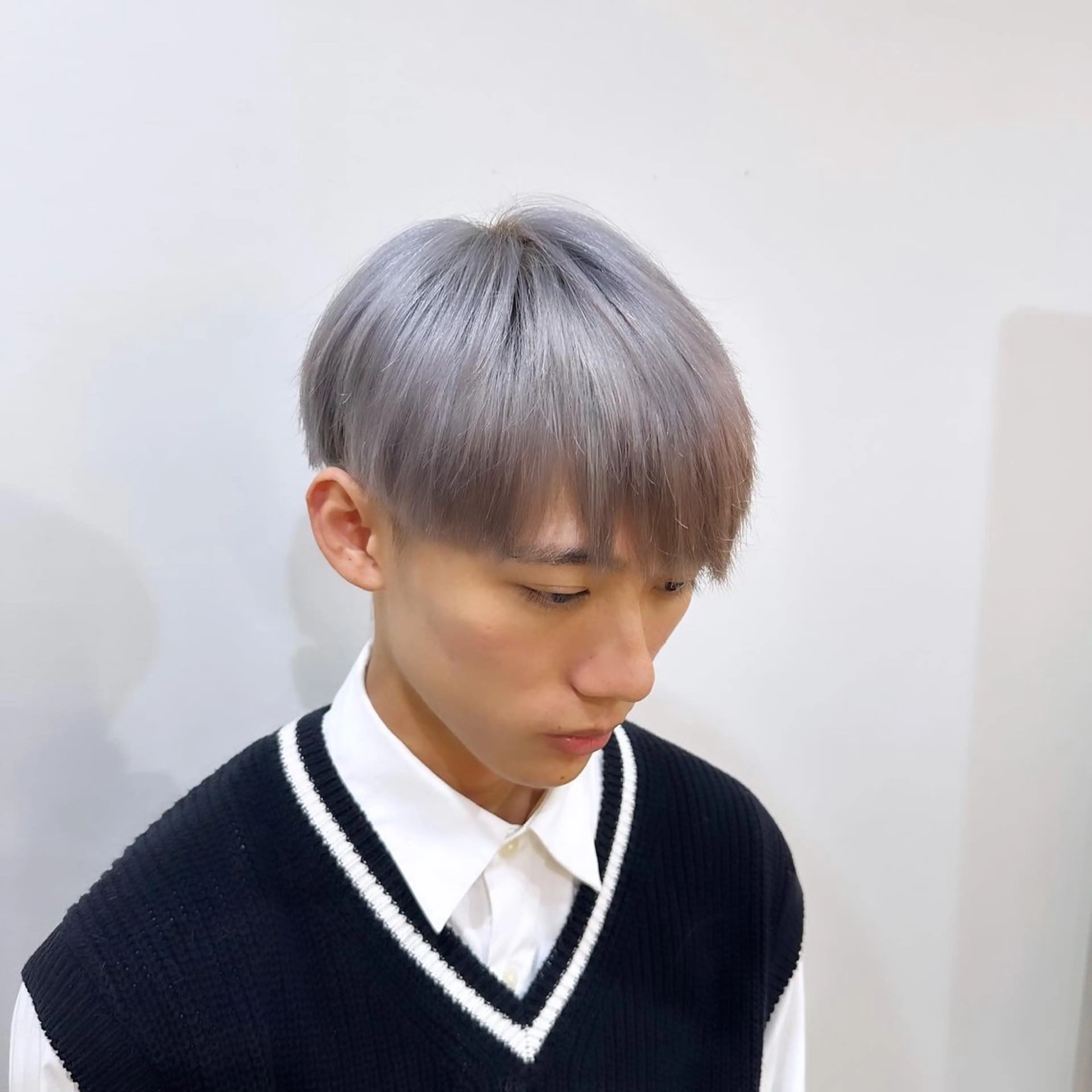 カラー シルバー 大原 正寛のヘアスタイル