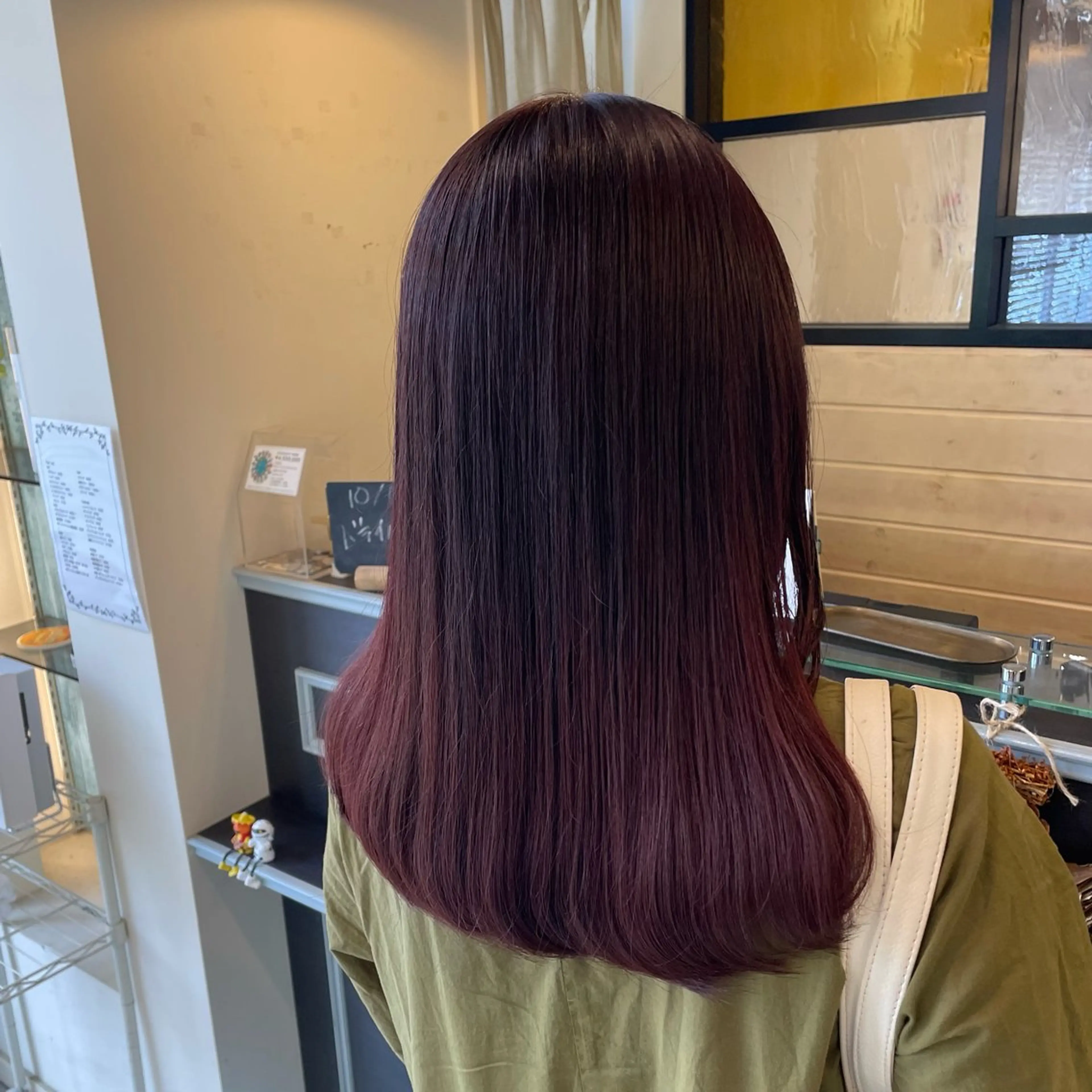 ミディアム カラー スナコザワ レナのヘアスタイル