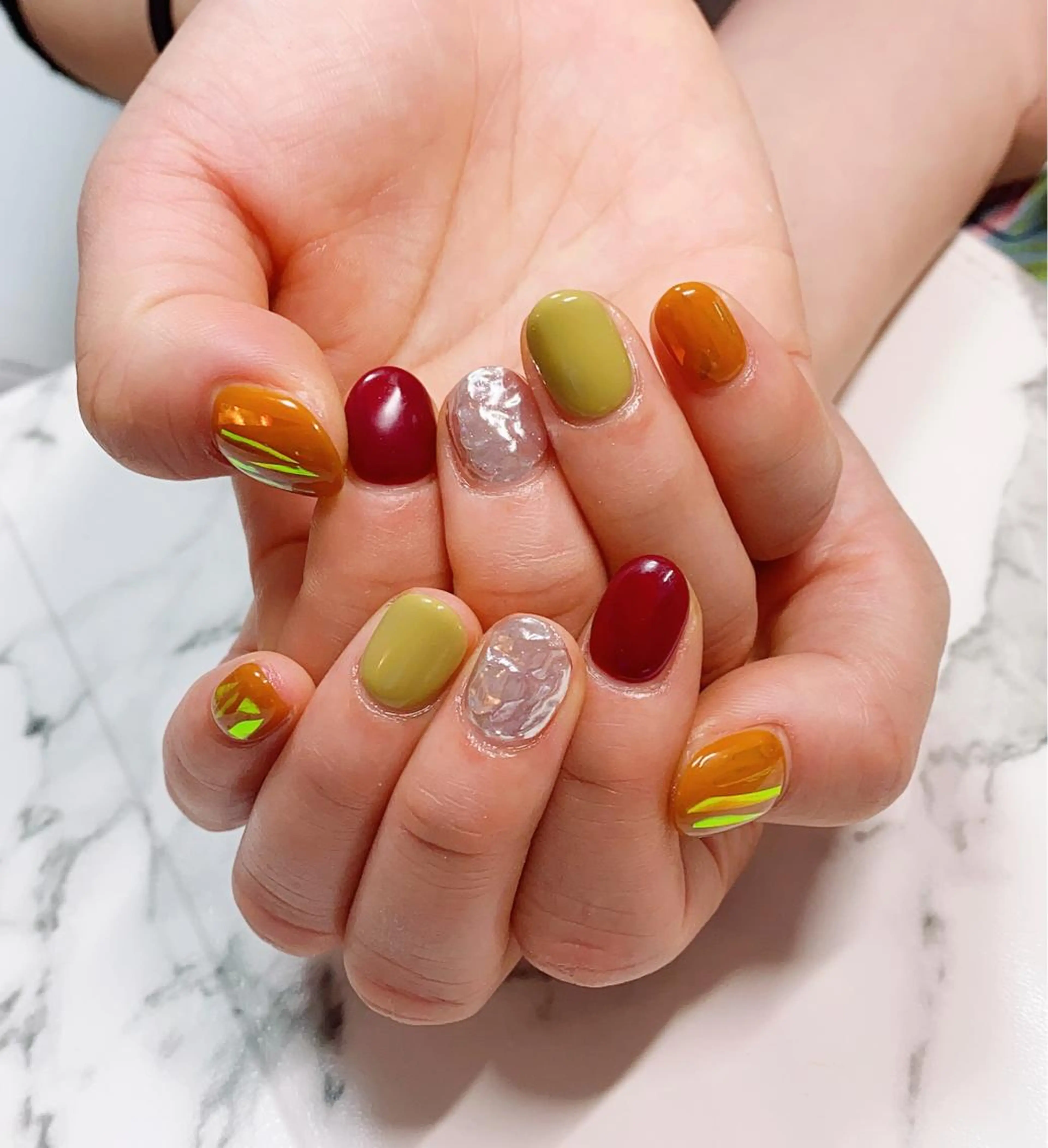 ロング カラー ネイル Q Free nailsのネイルデザイン