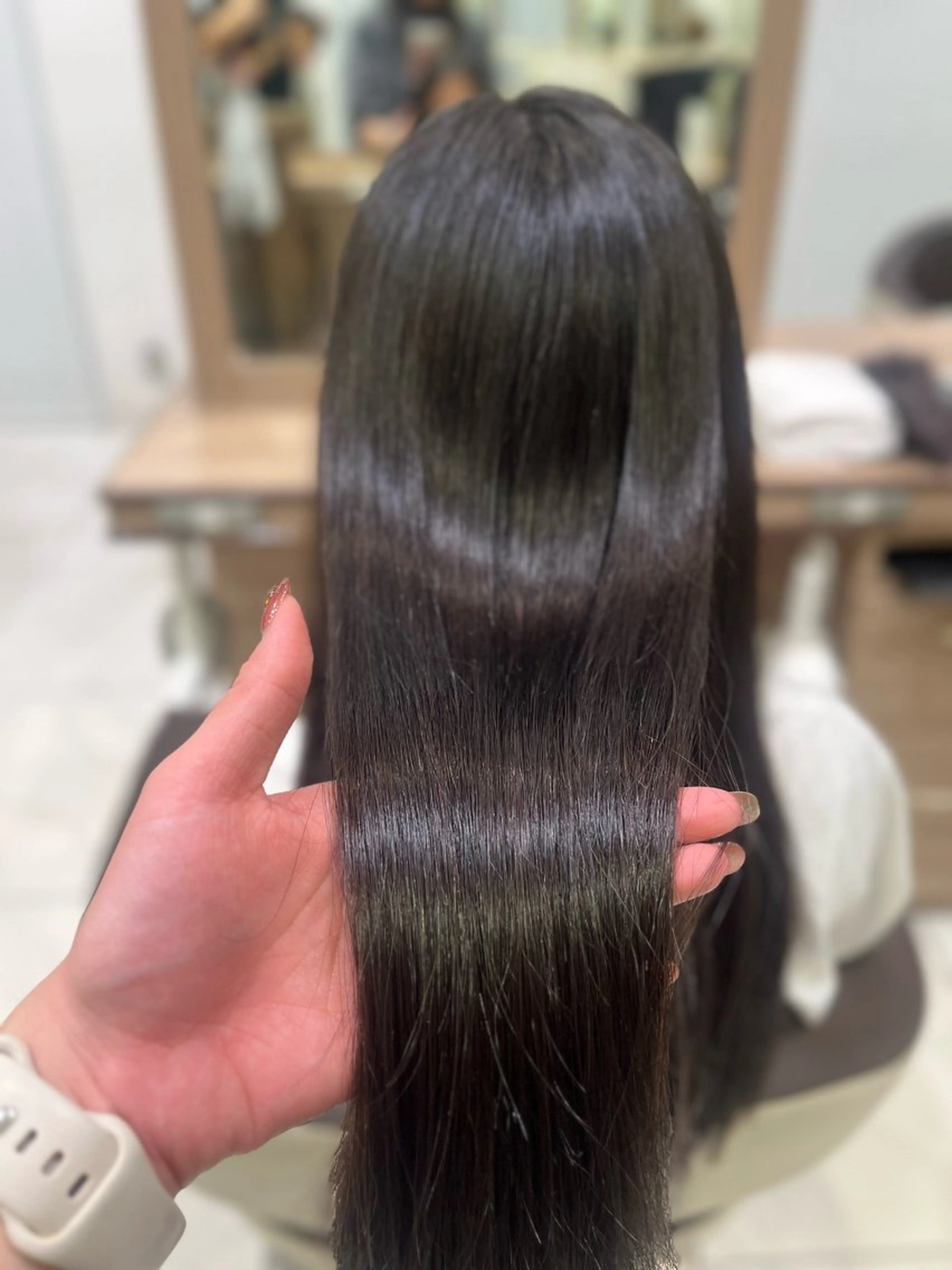 カラー Ash 新小岩 🐈‍⬛中溝有紗🎀のヘアスタイル