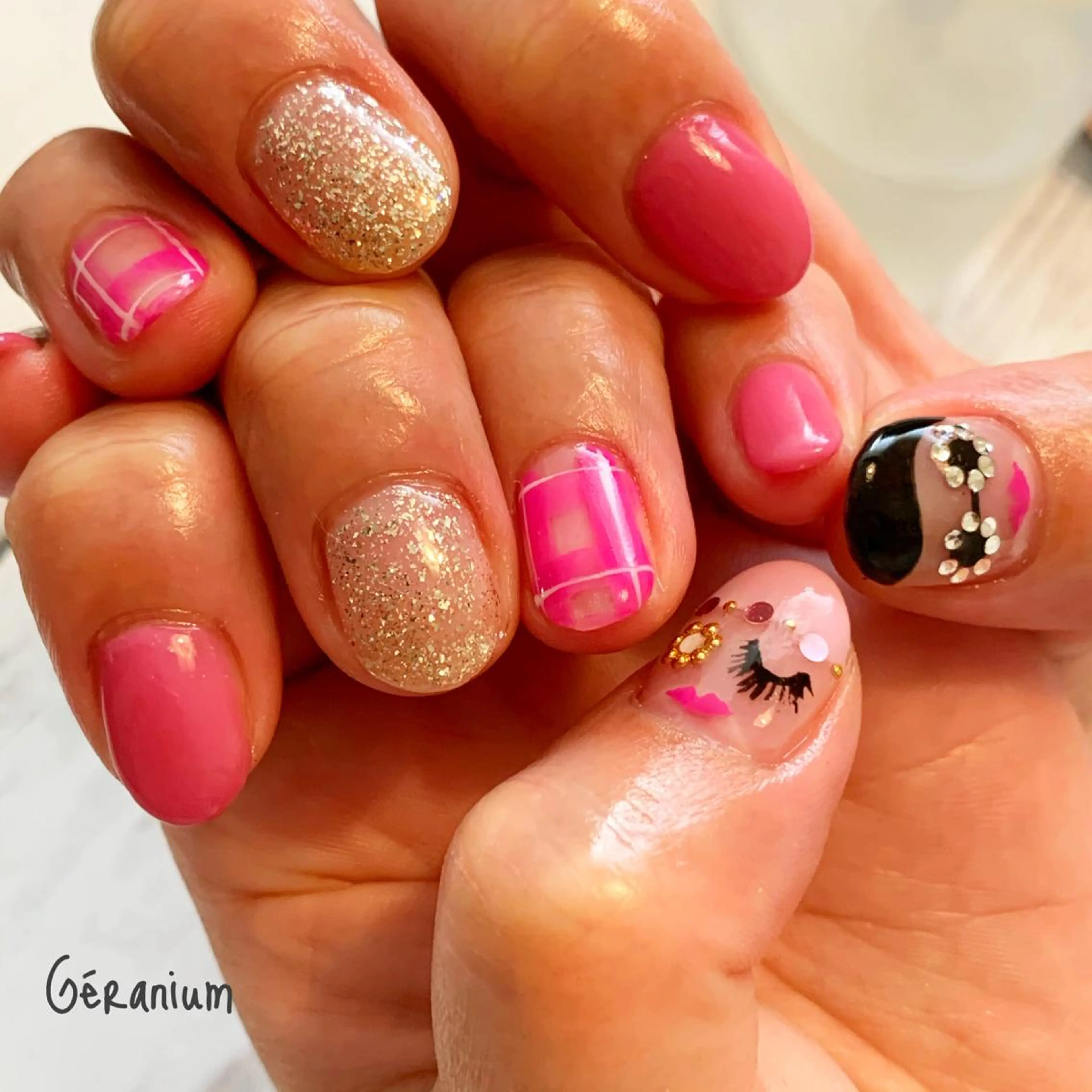 ネイル ハンドネイル フットネイル GéRanium Harukaのネイルデザイン