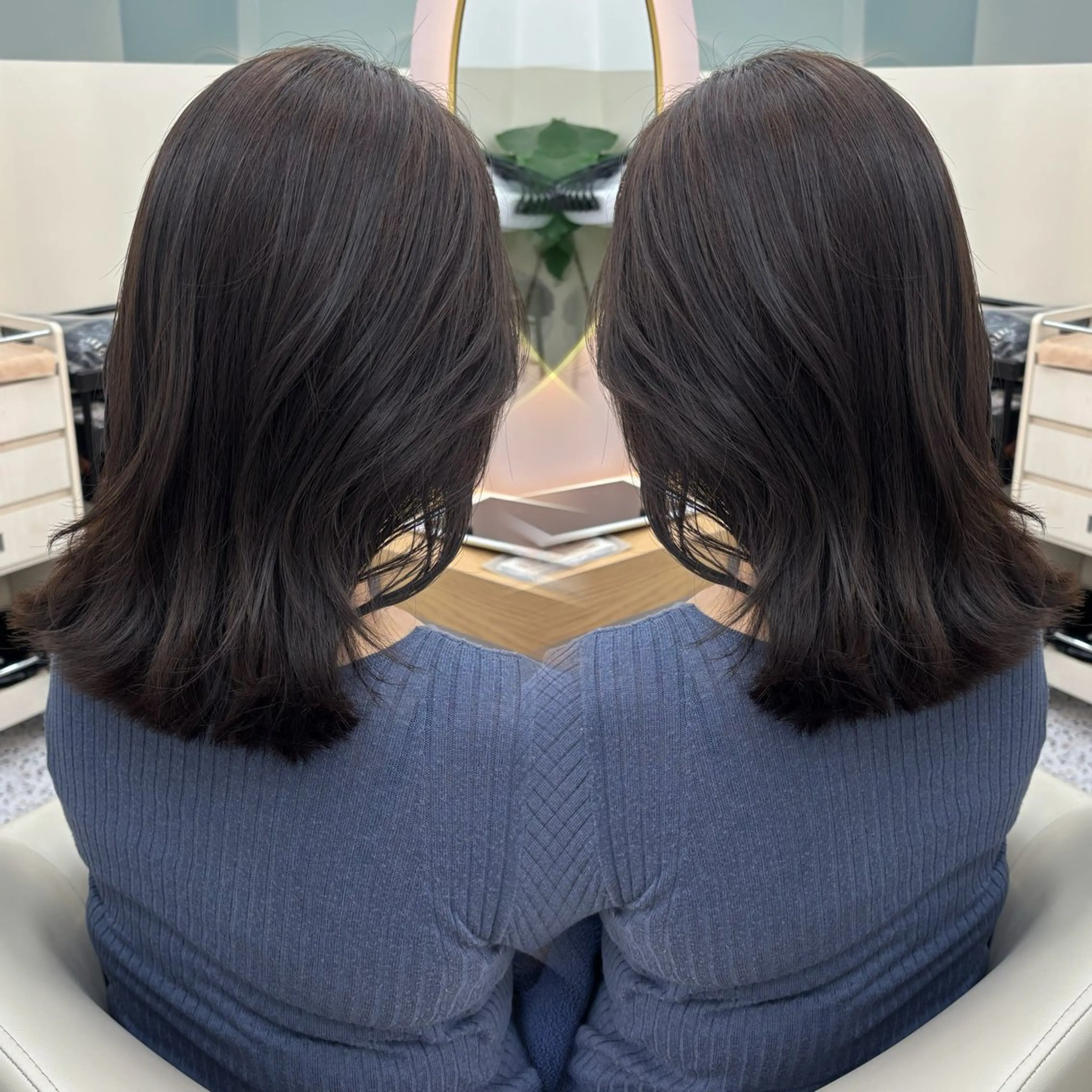 ミディアム アッシュ レイヤーカット カット ヘアカラー トリートメント Bonheur銀座店所属・髙落 香帆のヘアスタイル