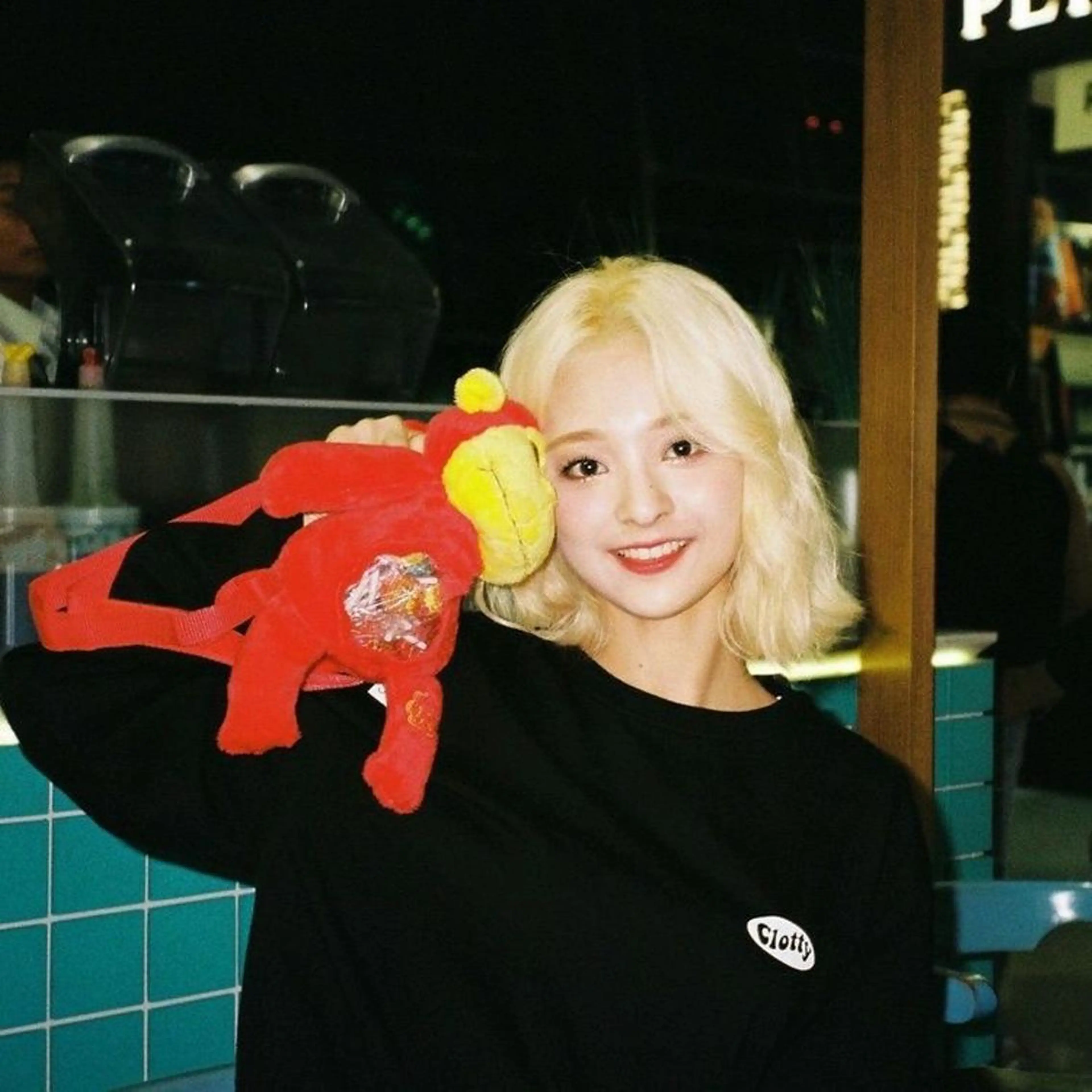 カラー 莉乃/縮毛矯正/髪質 改善/艶カラーのヘアスタイル