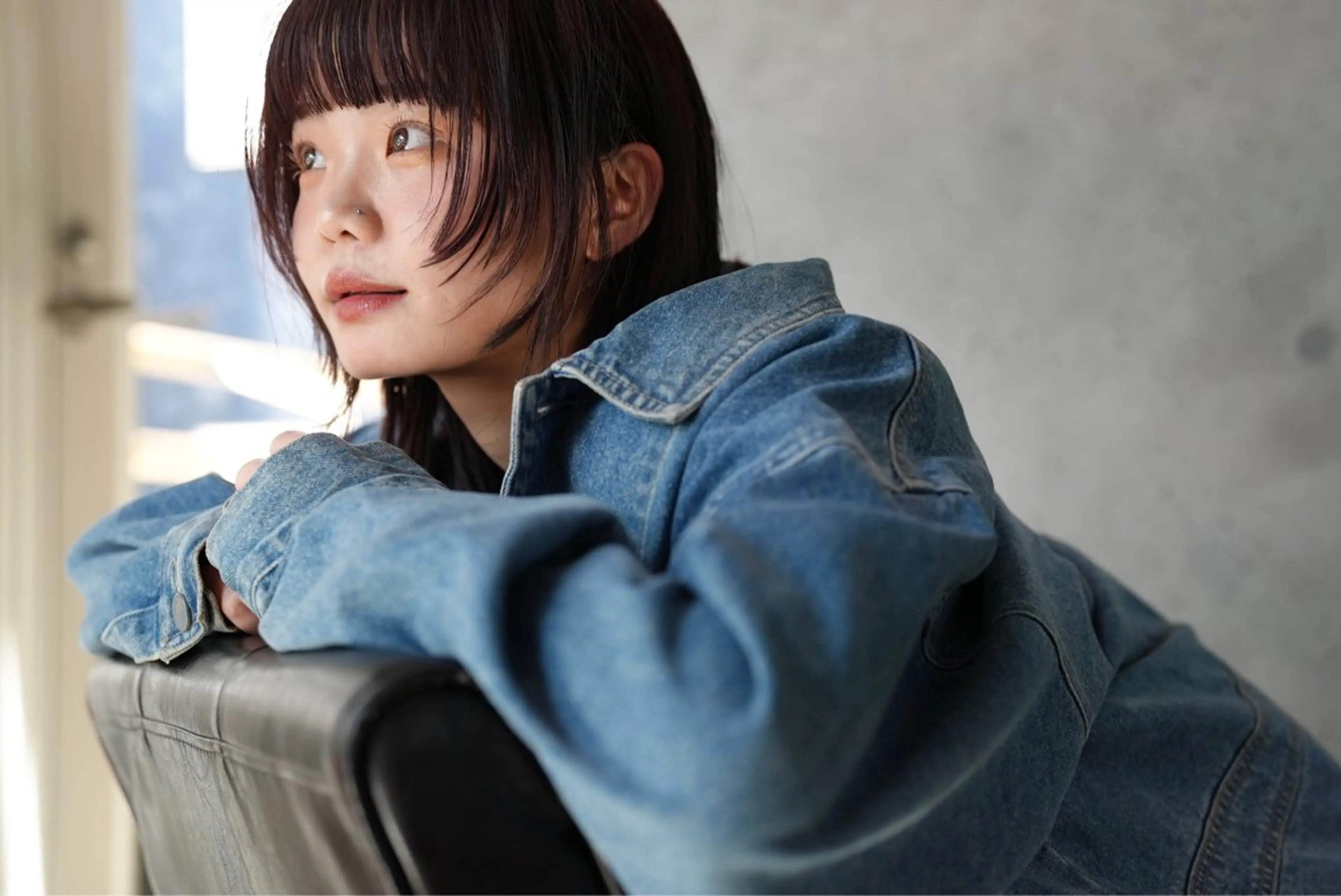 ミディアム カラー ブリーチ ブリーチなしカラー 顔まわりレイヤー 顔周りカット レイヤーカット カット ヘアカラー メンズブリーチカラー /NAOのヘアスタイル