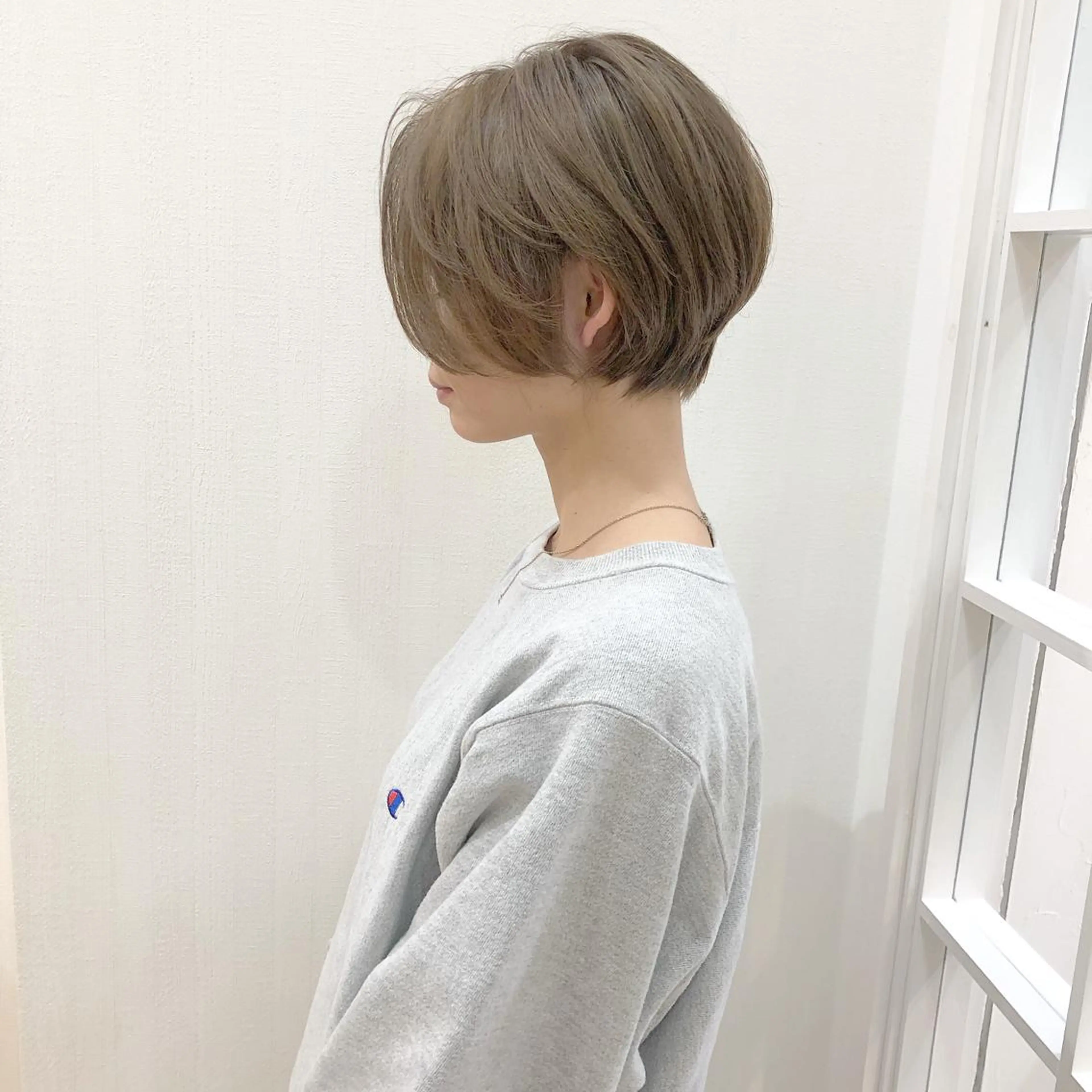 ショート カラー 横浜ブリーチムラ直し ハイトーン/ブリーチのヘアスタイル