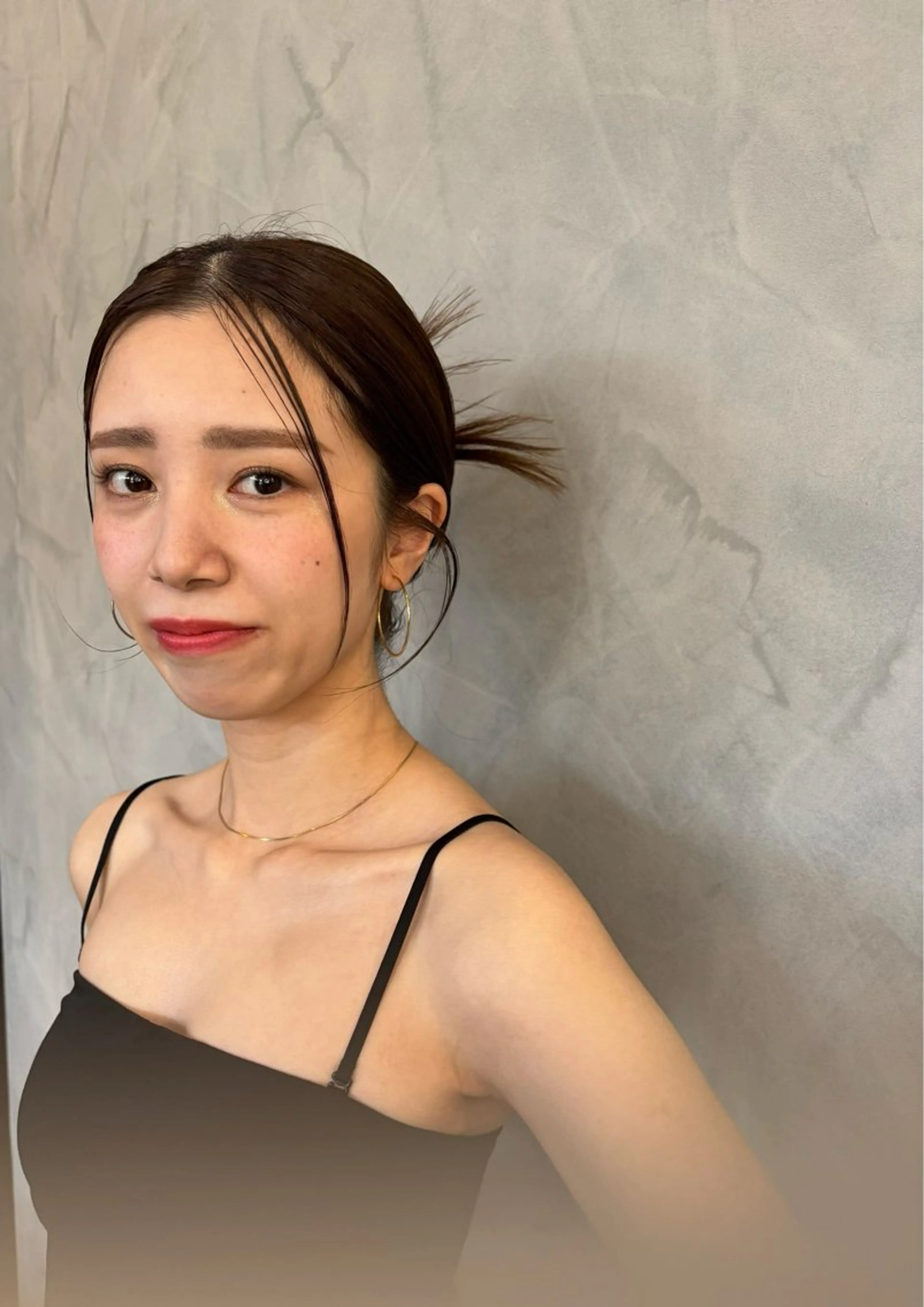ロング アッシュ 迫 裕美のヘアスタイル