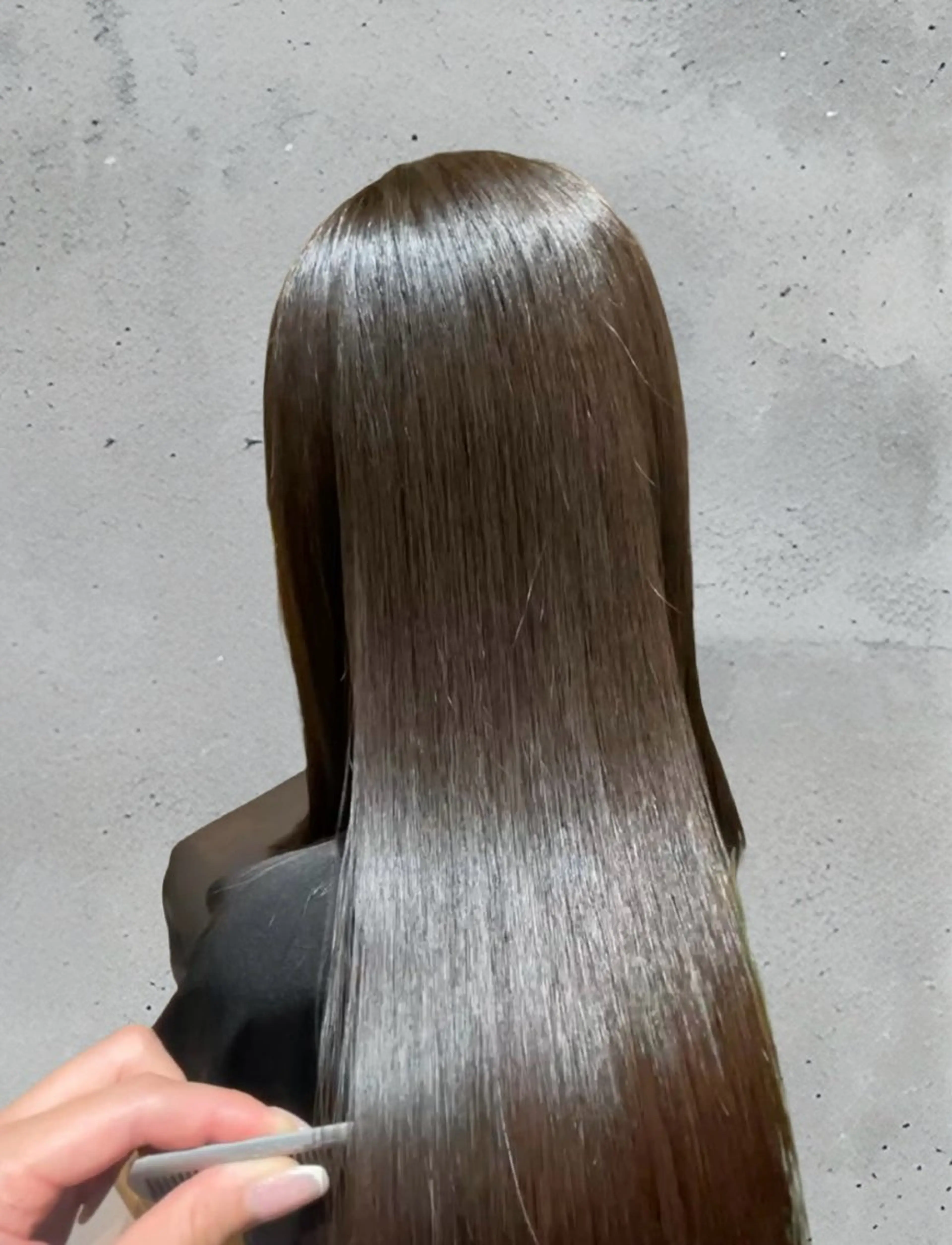 カット、縮毛矯正、トリートメントの写真