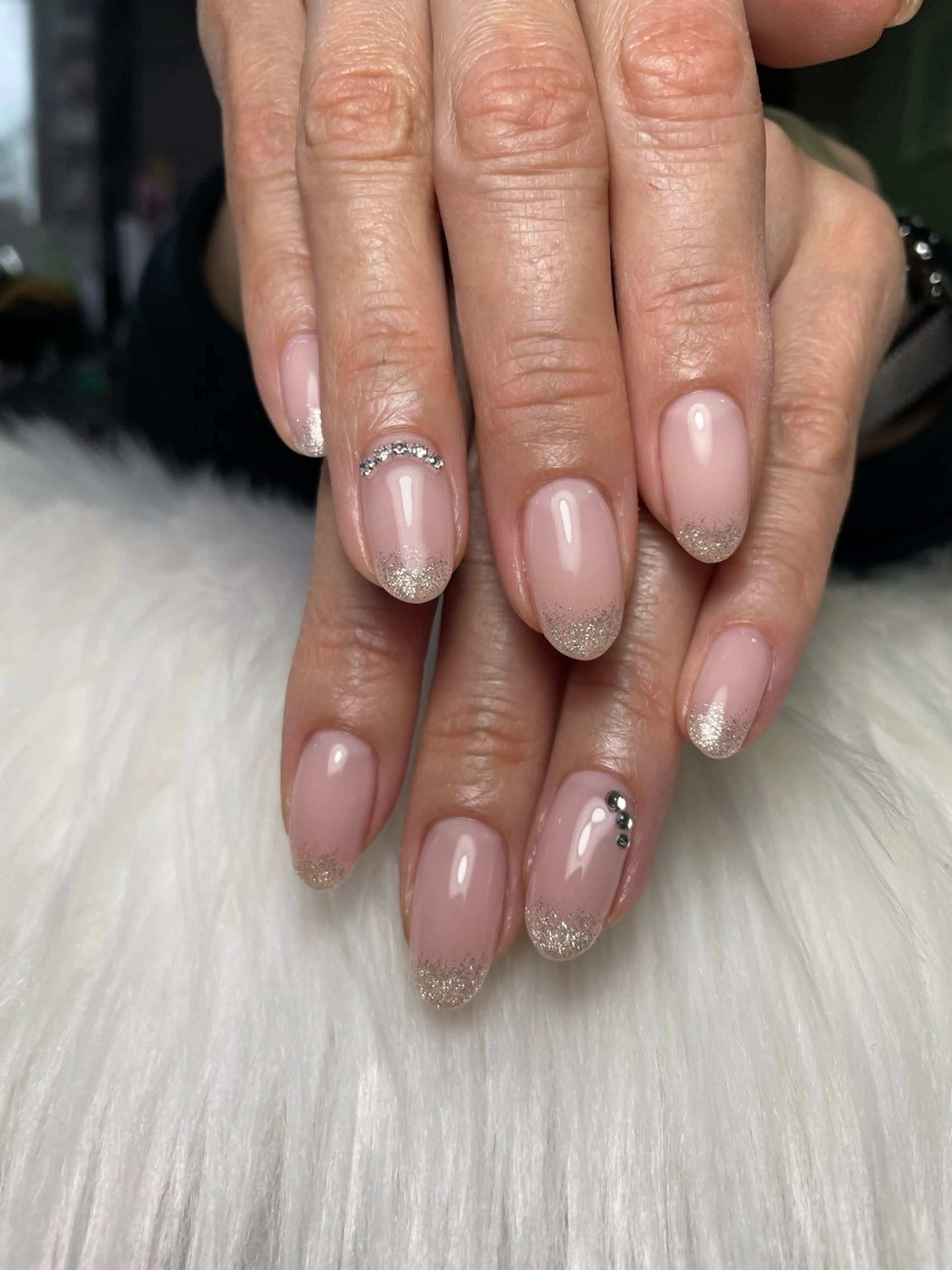 ネイル ラメ(グリッター) ラメグラデーション 美容室るーじゅ所属・美容室 るーじゅ/しいの木台のマツエク・マツパデザイン