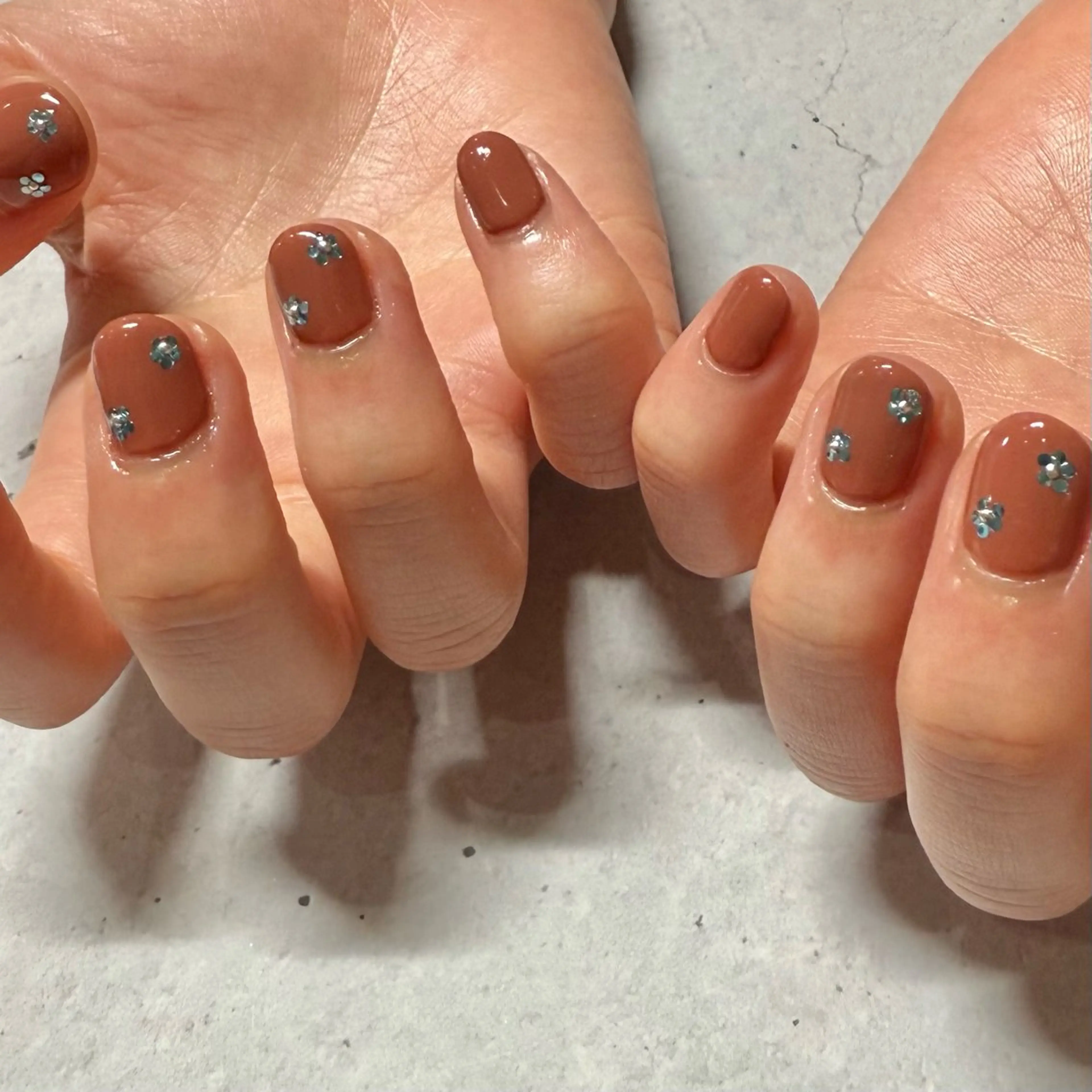 ネイル ハンドネイル chika .のネイルデザイン