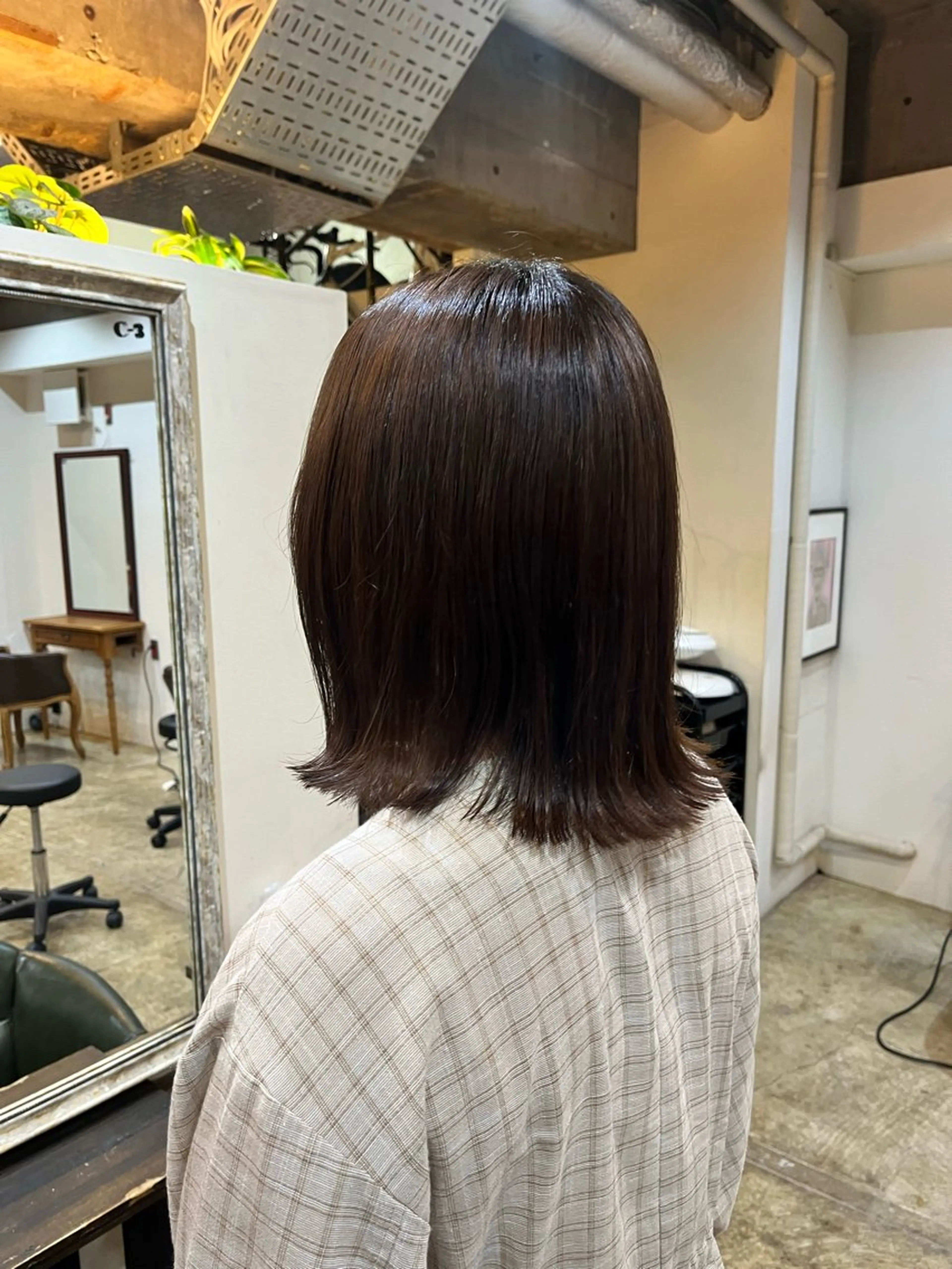 ミディアム 松原 樹里のヘアスタイル