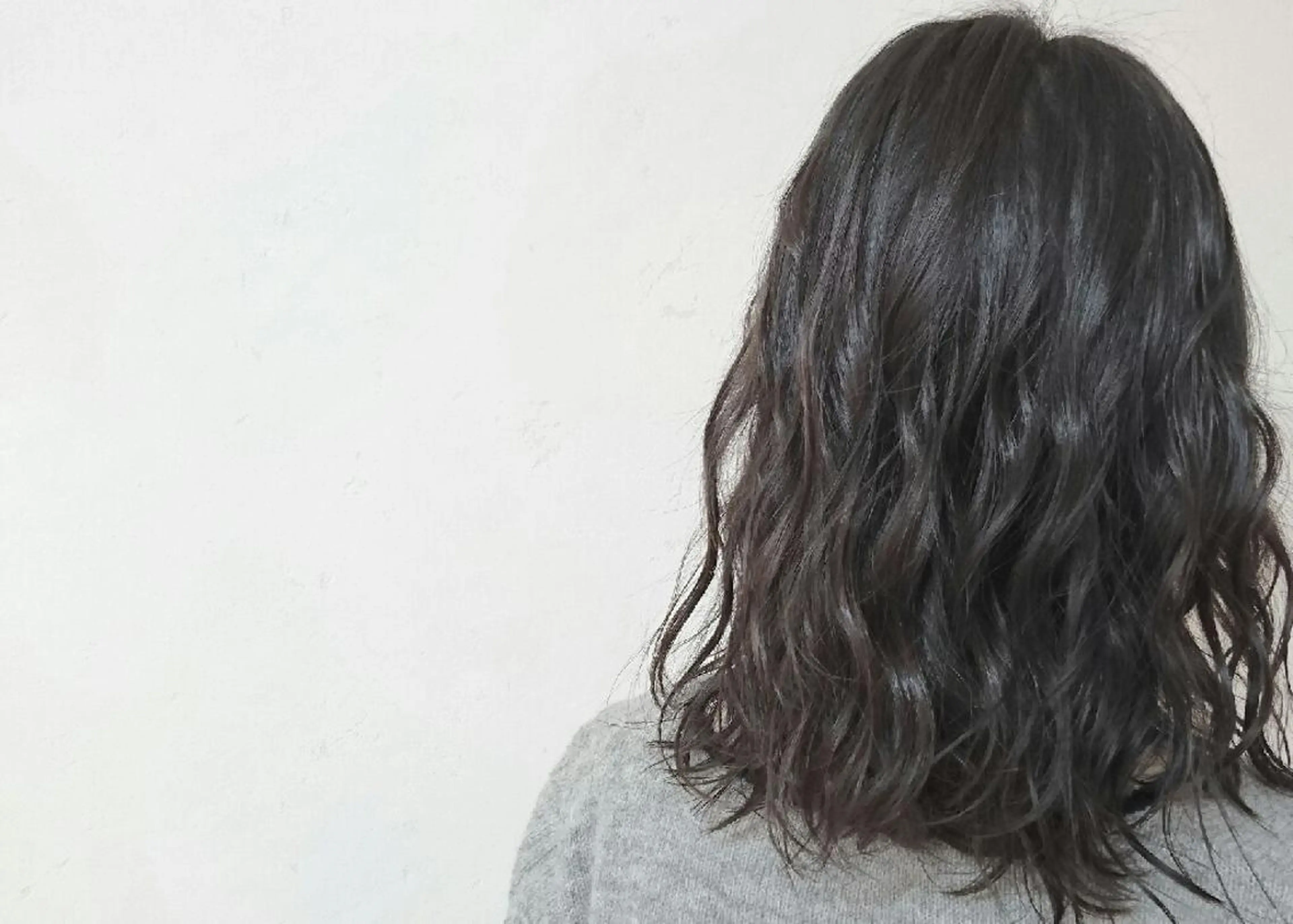 ヘアアレンジ セミロング 透明感ハイライト◎ 伊藤夏海のヘアスタイル