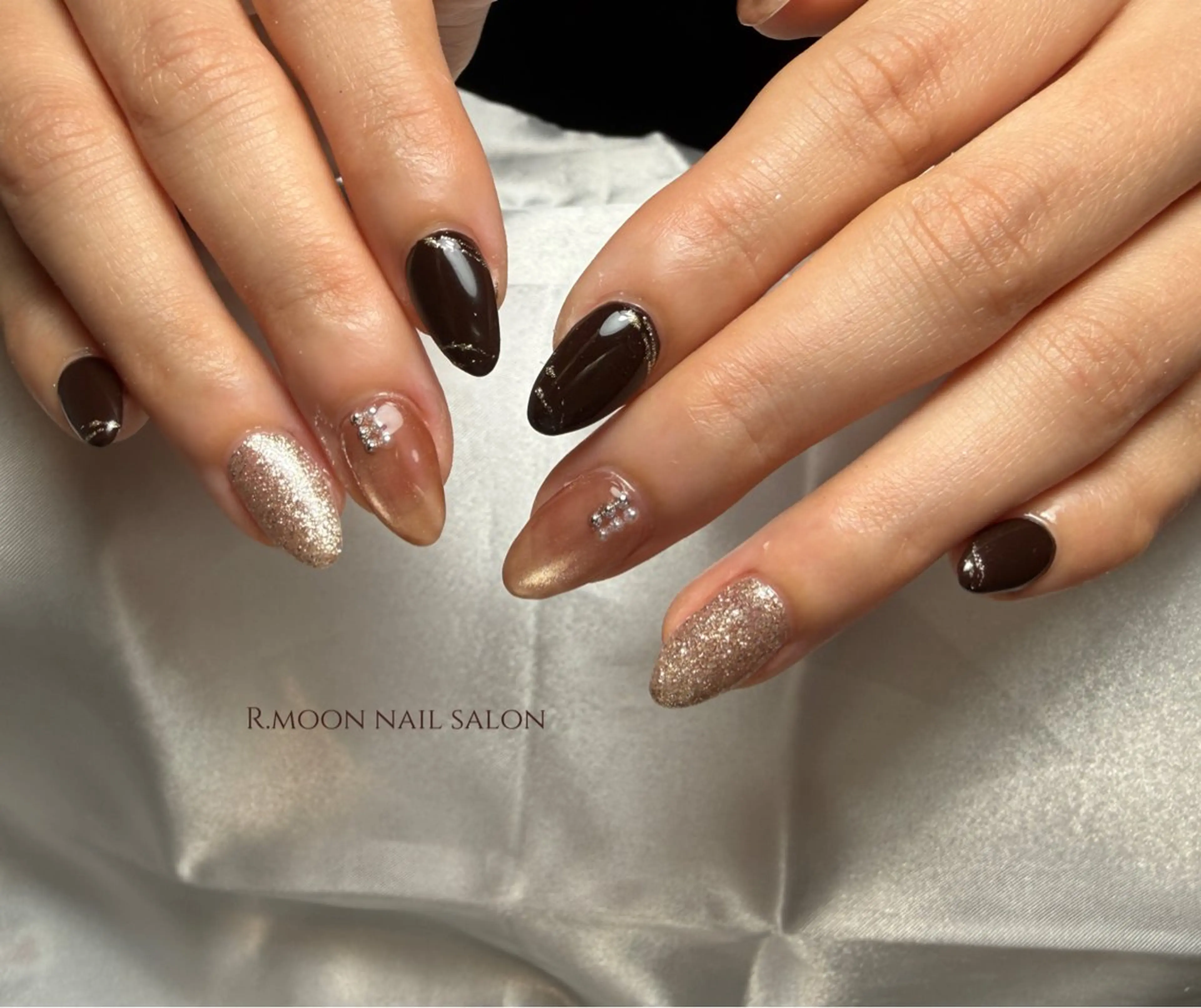 ネイル バレンタイン ハンドネイル R.moon nail salonのネイルデザイン