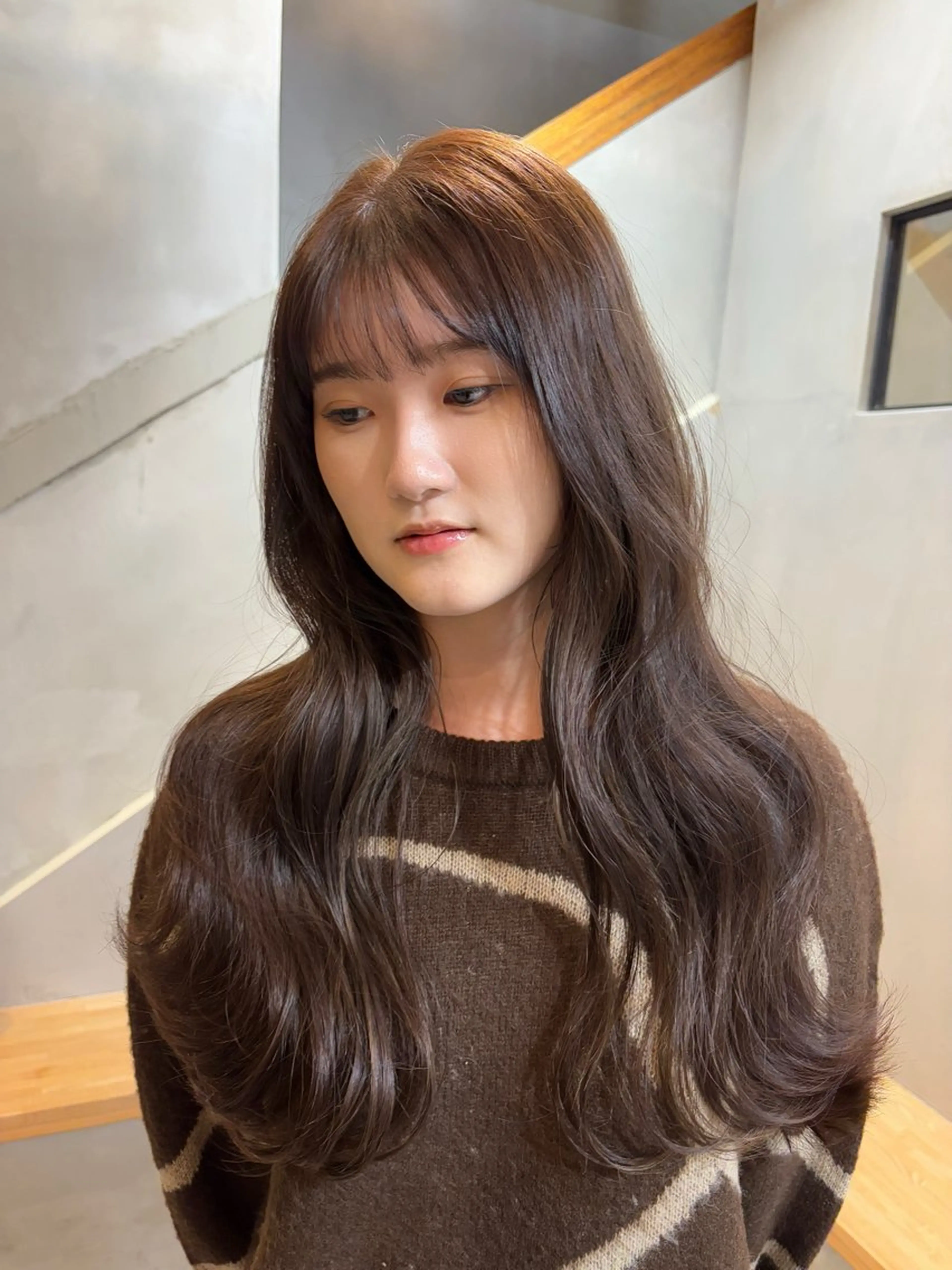 ロング カラー ブラウンカラー ナチュラルブラウン 小西 萌々香のヘアスタイル