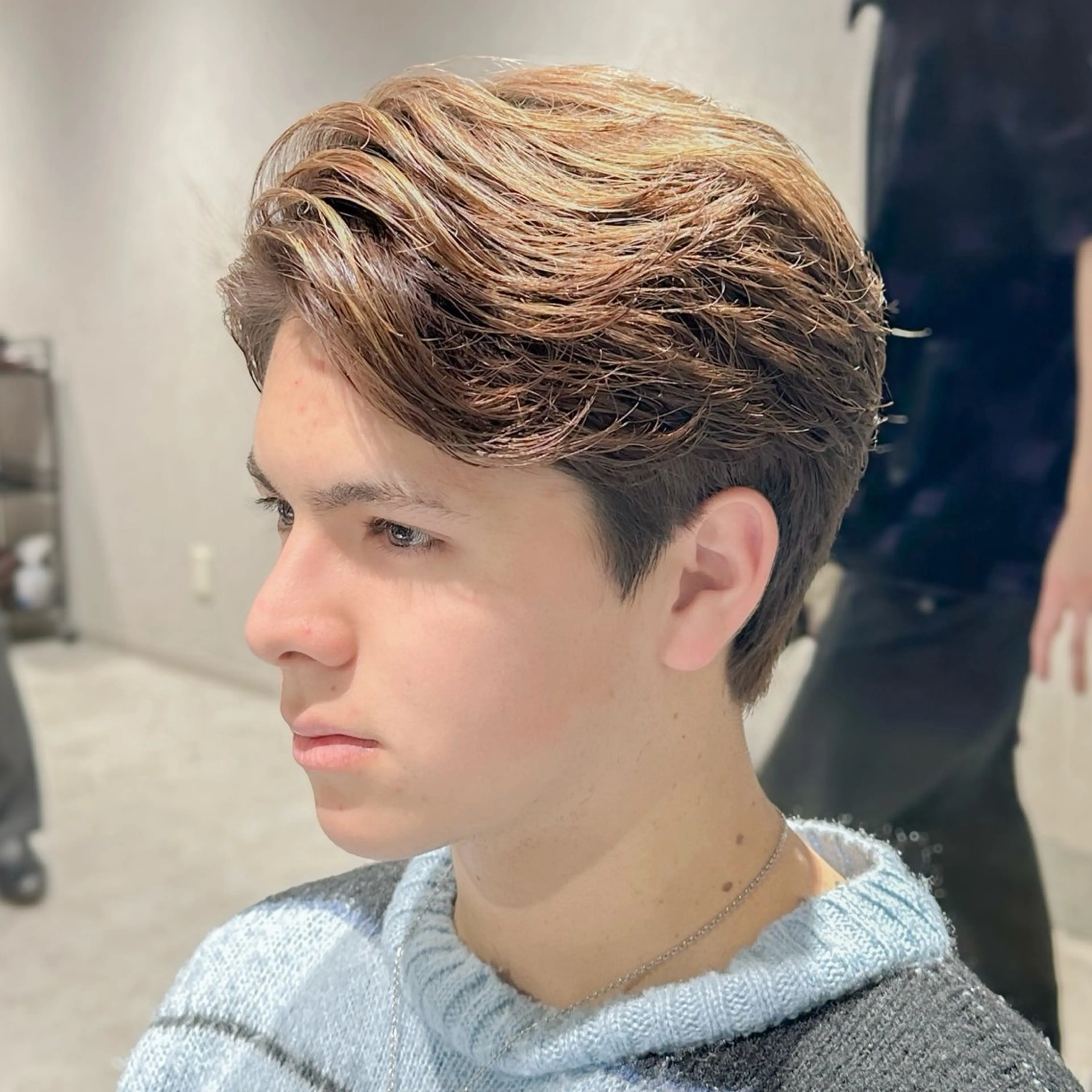 ショート パーマ メンズ 刈り上げ 外国人風カラー カット パーマ トリートメント フェザーパーマ職人 🪶ryosukeのヘアスタイル