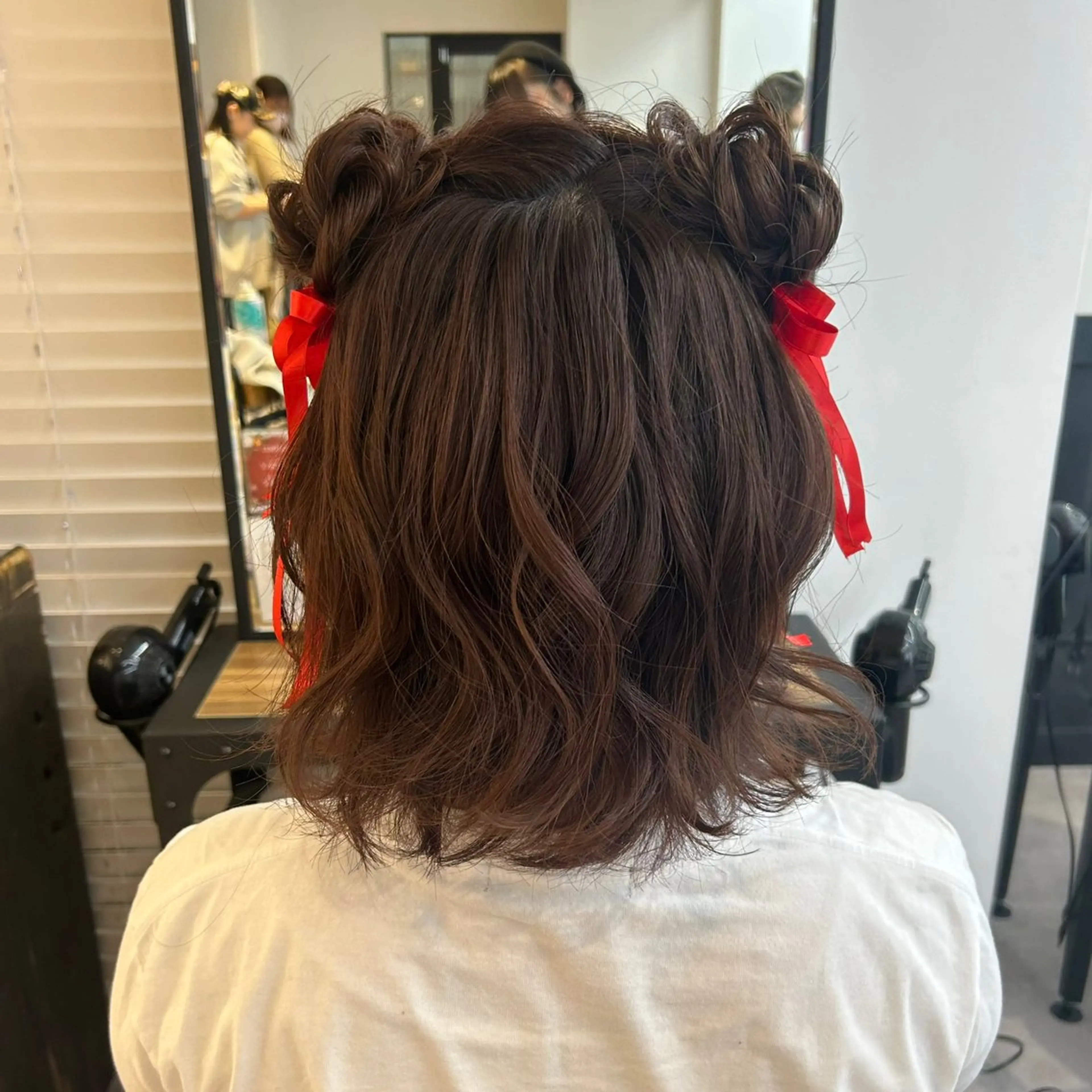 ミディアム ヘアアレンジ ヘアセット 🎀オタク美容師艶髪 カラーERINA🎀のヘアスタイル