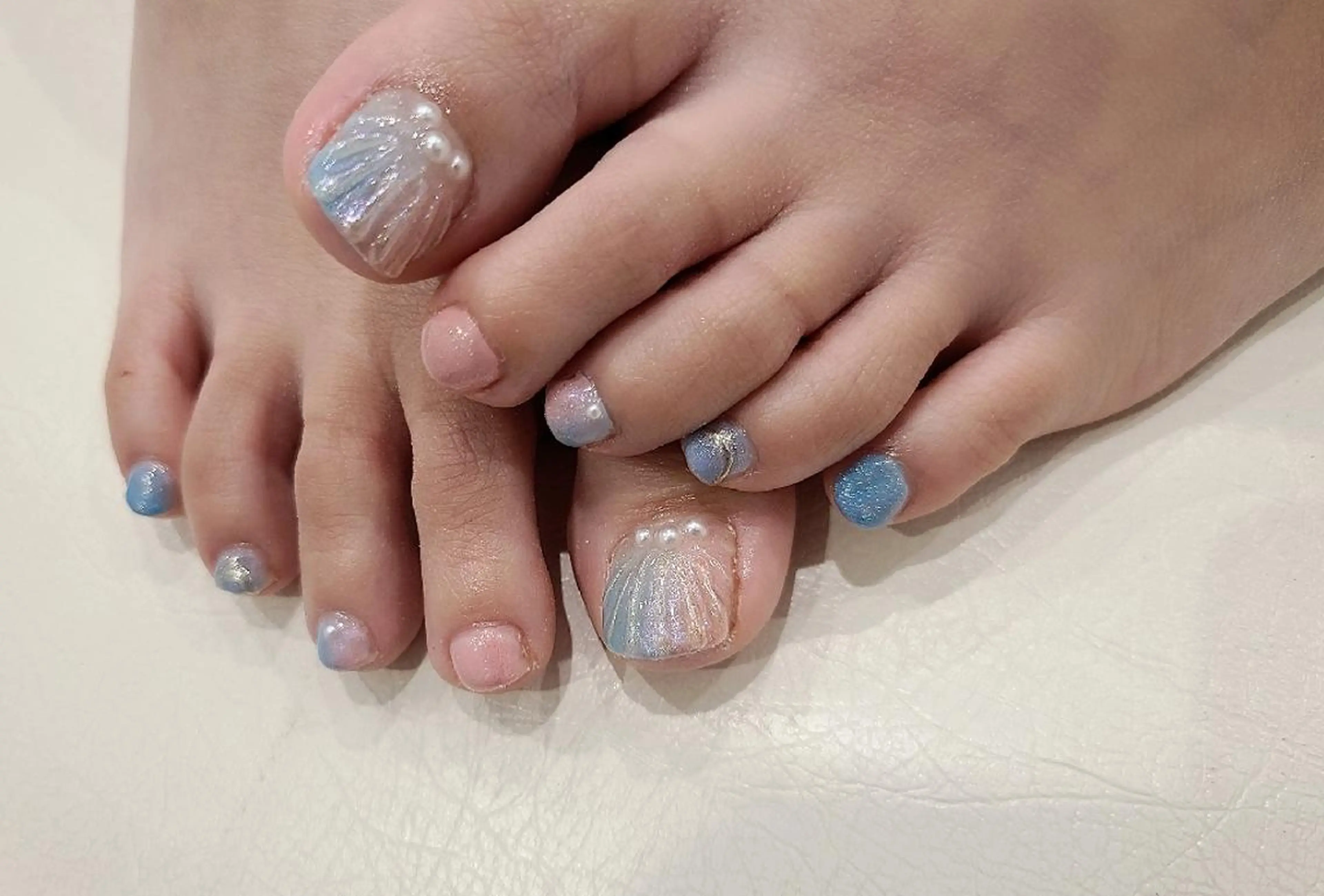 ネイル パステルネイル フットネイル 関口 友菜のヘアスタイル