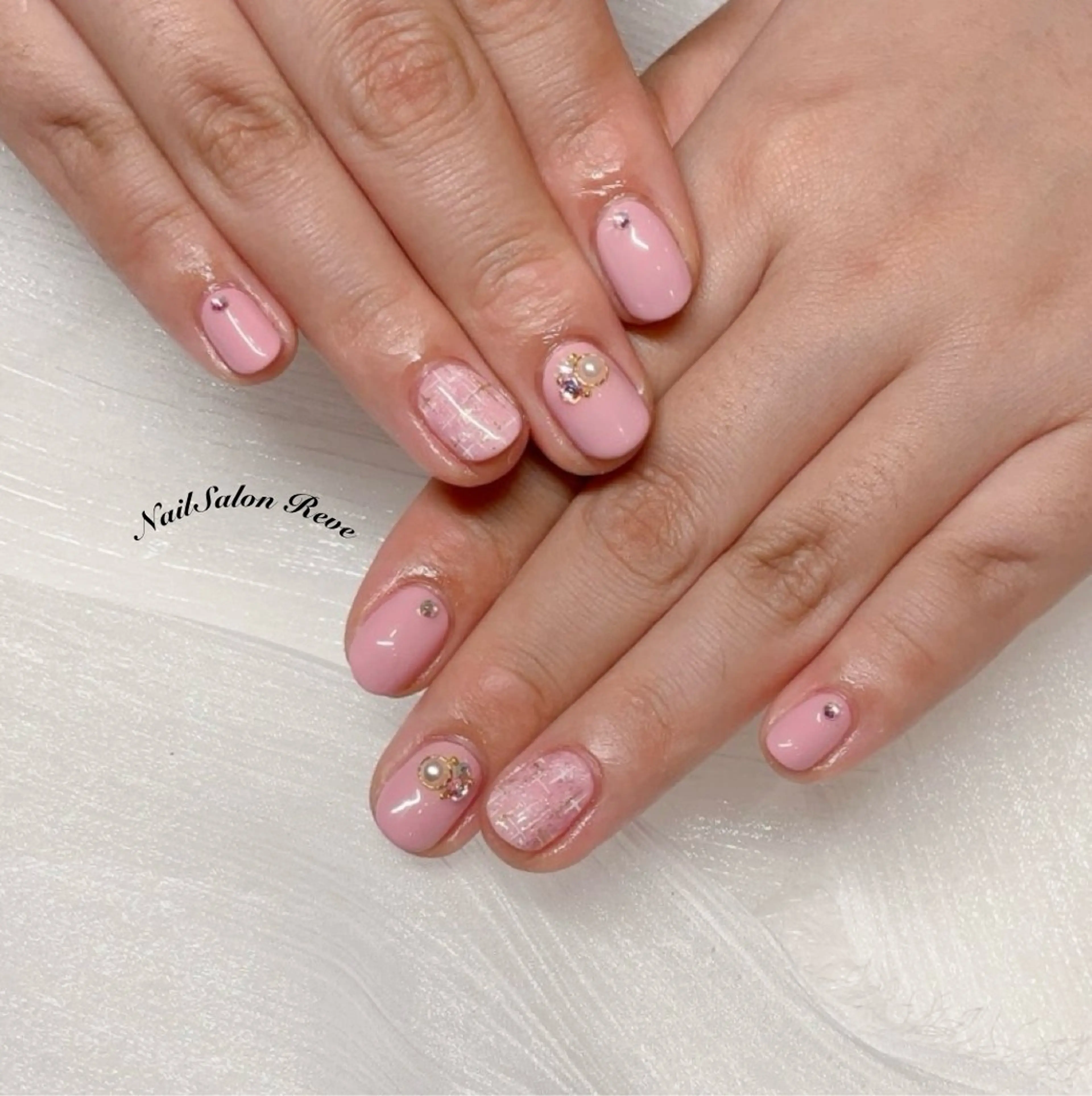 ネイル アートネイル 長さ出し フットネイル 韓国ネイル マグネットネイル ハンドネイル NailSalon   Reve（ネイルサロン レーヴ）所属・NailSalon Reveのネイルデザイン