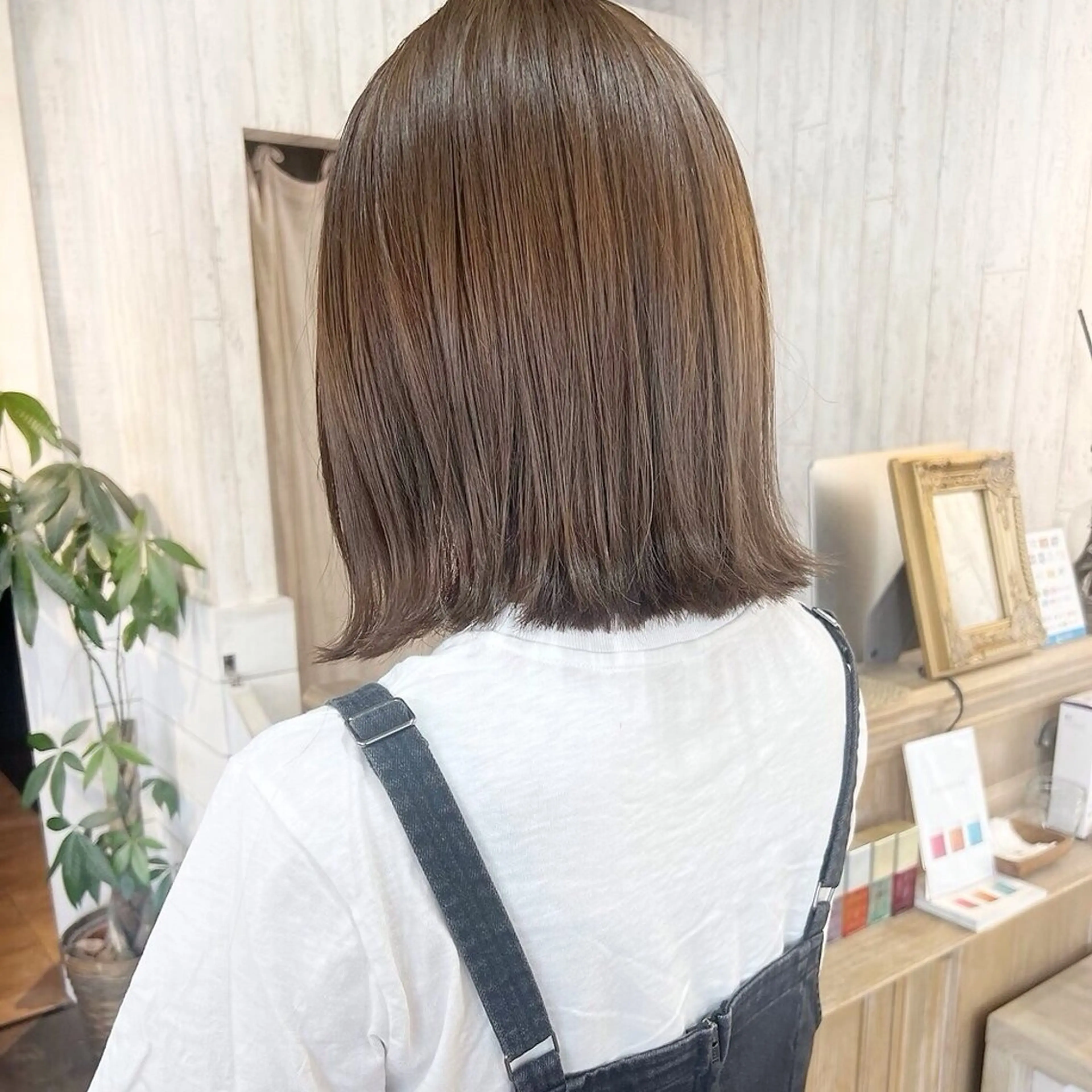 ミディアム アッシュ アッシュブラウン 🔆学生に人気🔆 AEQUITASのヘアスタイル