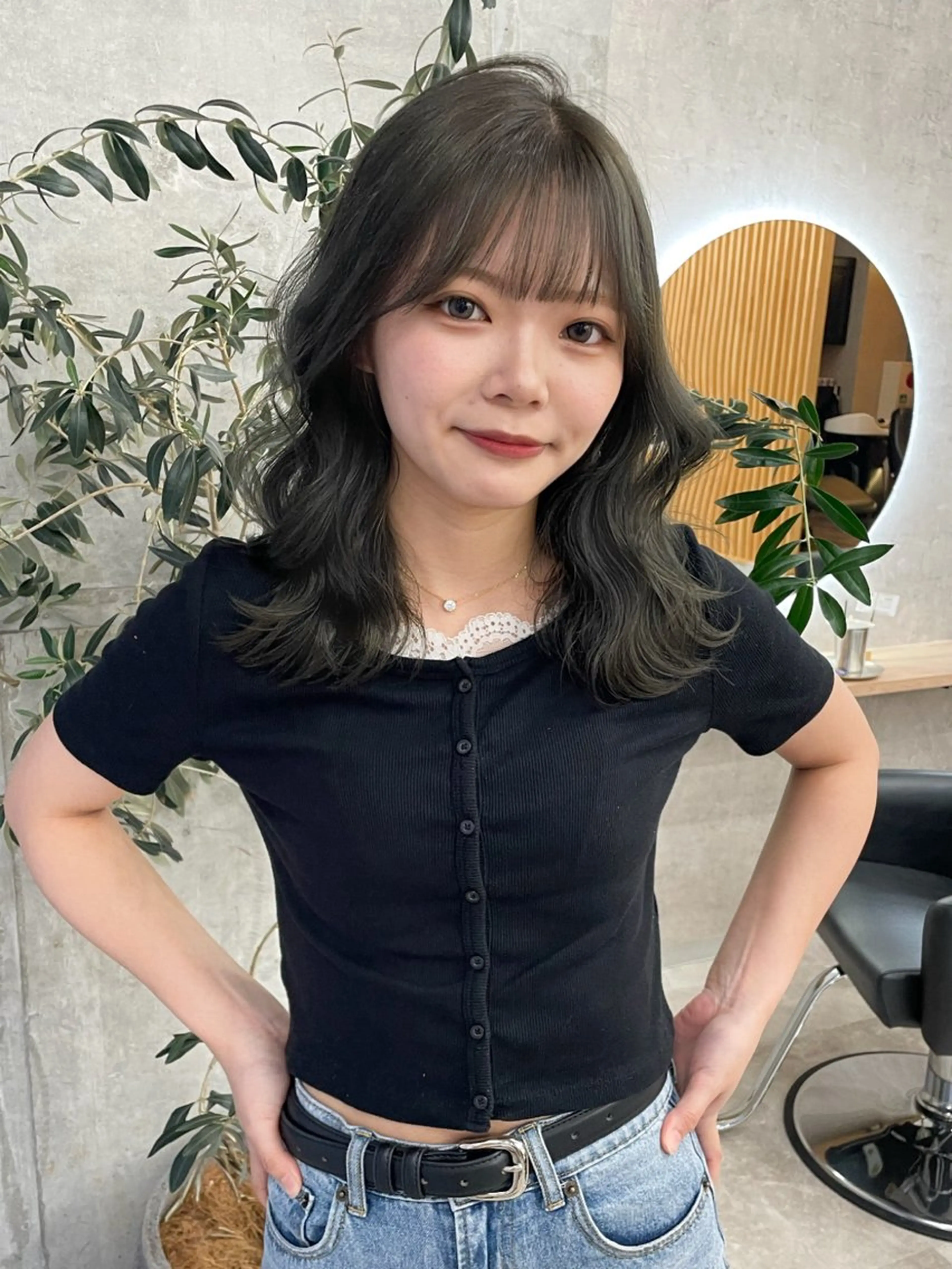 ミディアム カラー ブリーチ ケアブリーチ 透明感カラー オリーブカラー オリーブグレー ブリーチ/ベージュ 💕/momoaのヘアスタイル