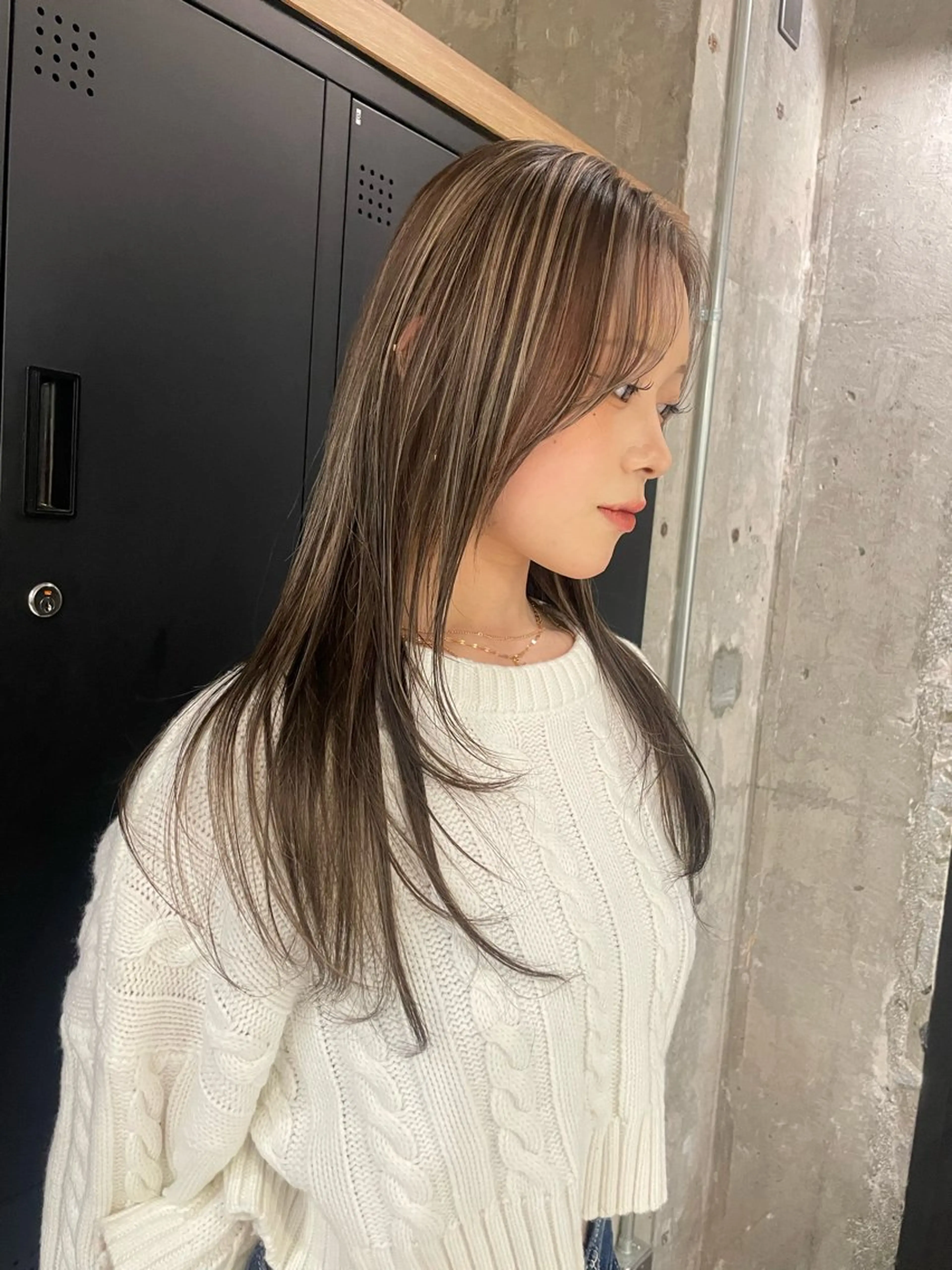 ロング ハイライト 🫧ハイライトカラー 🫧 𝓜𝓘𝓤のヘアスタイル