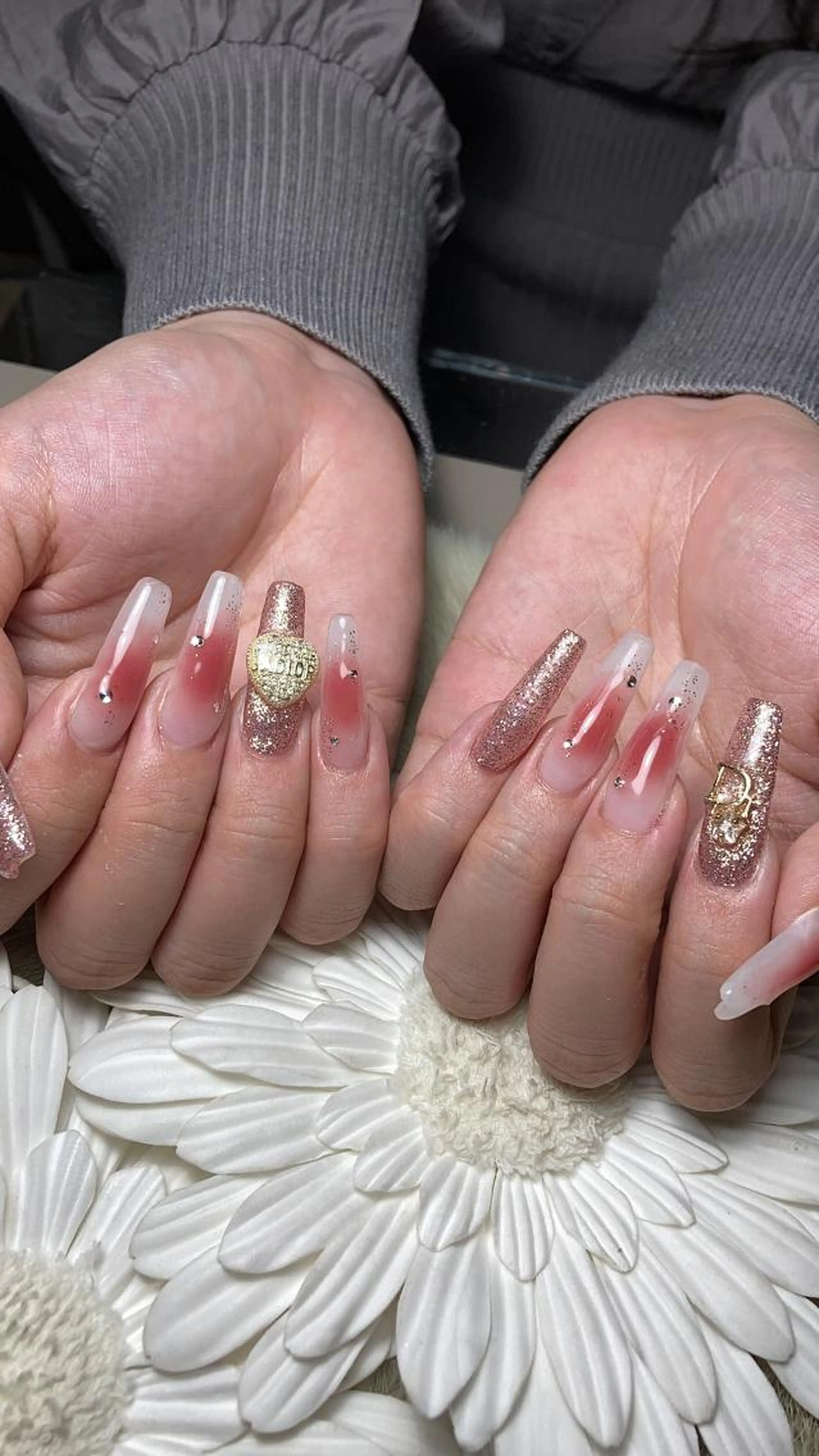 【スカルプ】爪の形を綺麗にみせる長さだしスカルプ💎5本までアート💕の写真