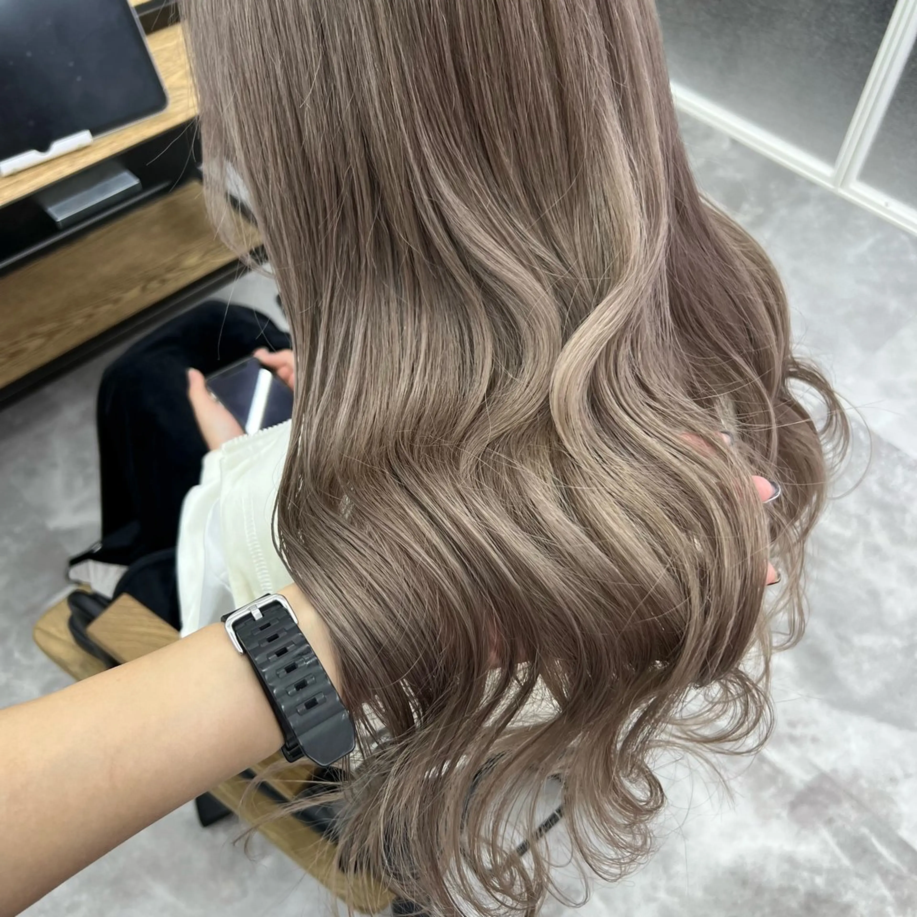 ロング カット ヘアカラー トリートメント 岸下 理緒のヘアスタイル
