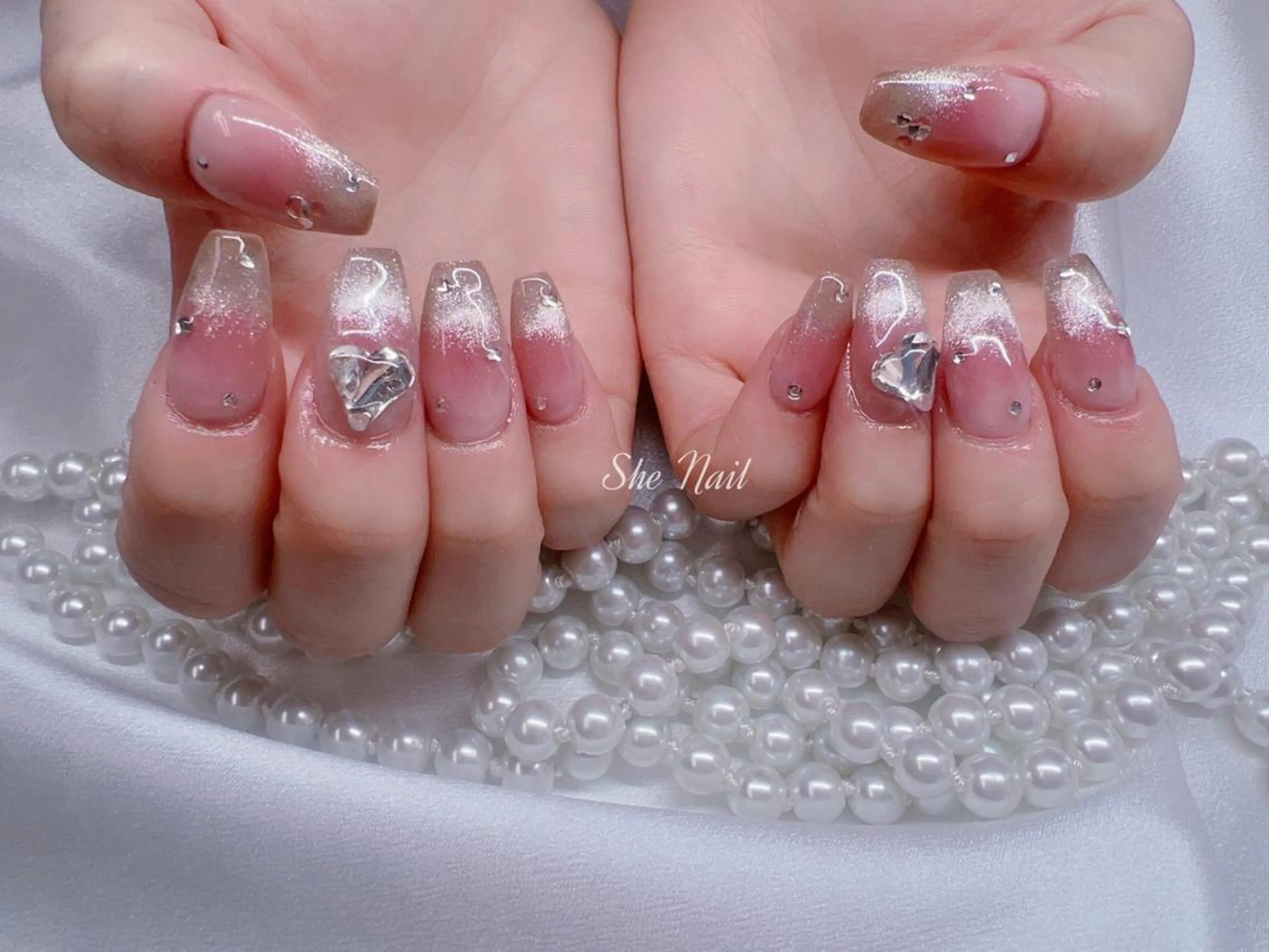 ネイル チークネイル 長さ出し マグネットネイル 持ち込み ワンカラーネイル ハンドネイル She   Nail所属・ISA_ BELLAのネイルデザイン