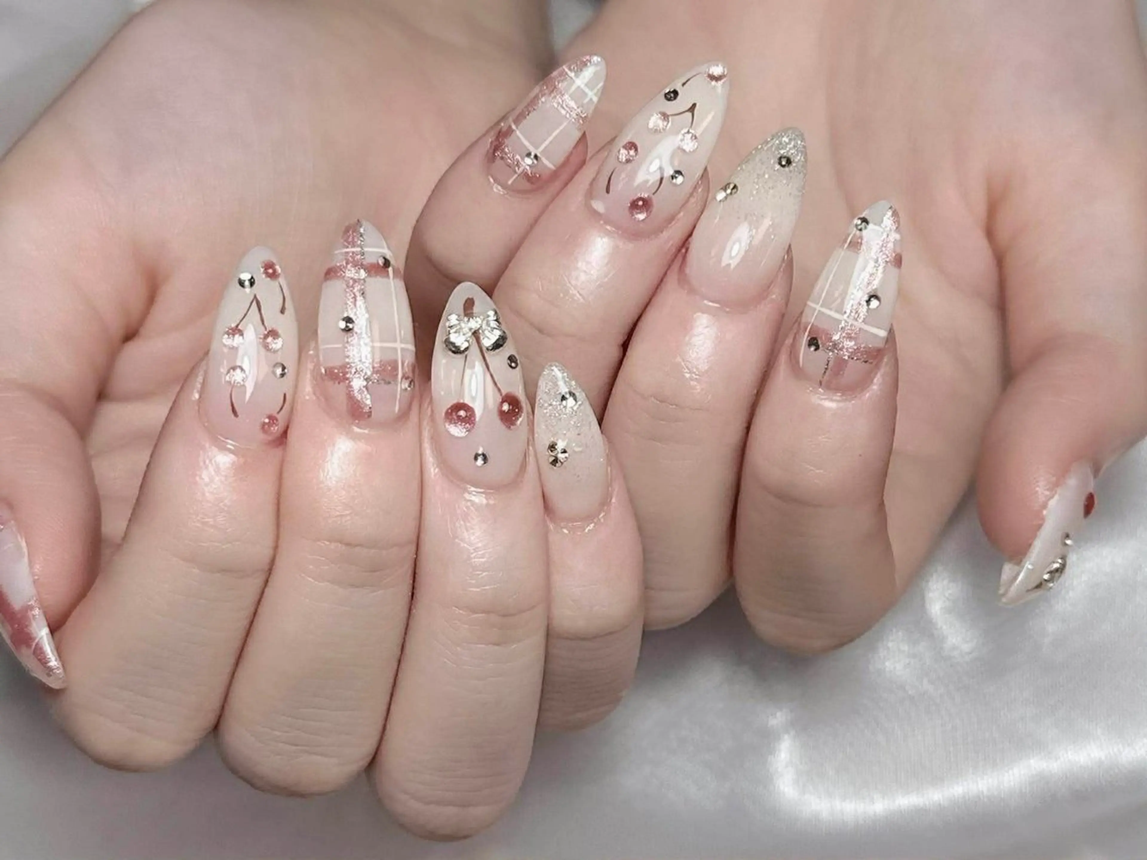 ネイル ハンドネイル VP nail 新大久保所属・sorako nailのネイルデザイン
