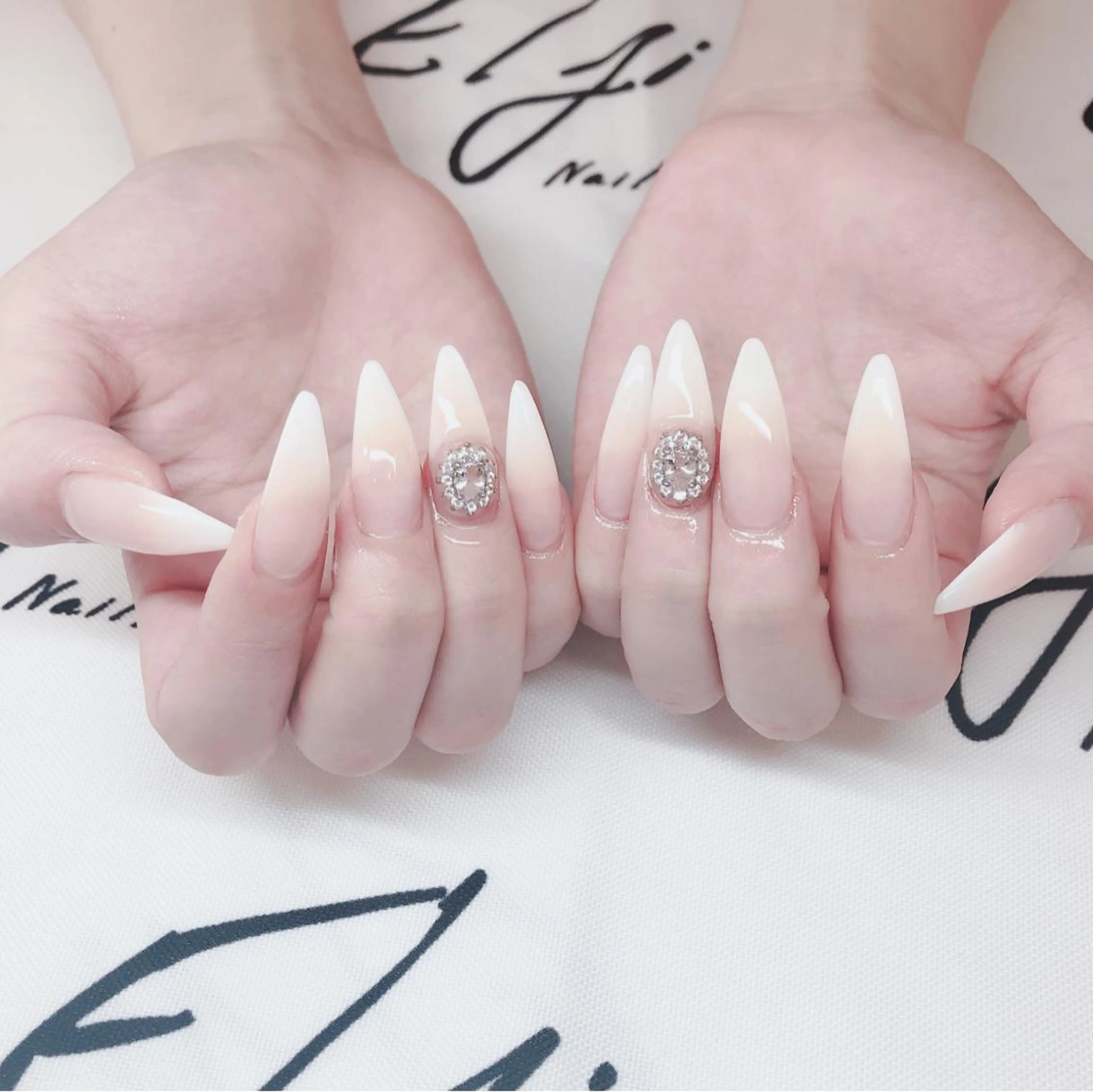 ネイル 🖤スカルプ専門店 新宿・MR🖤のネイルデザイン