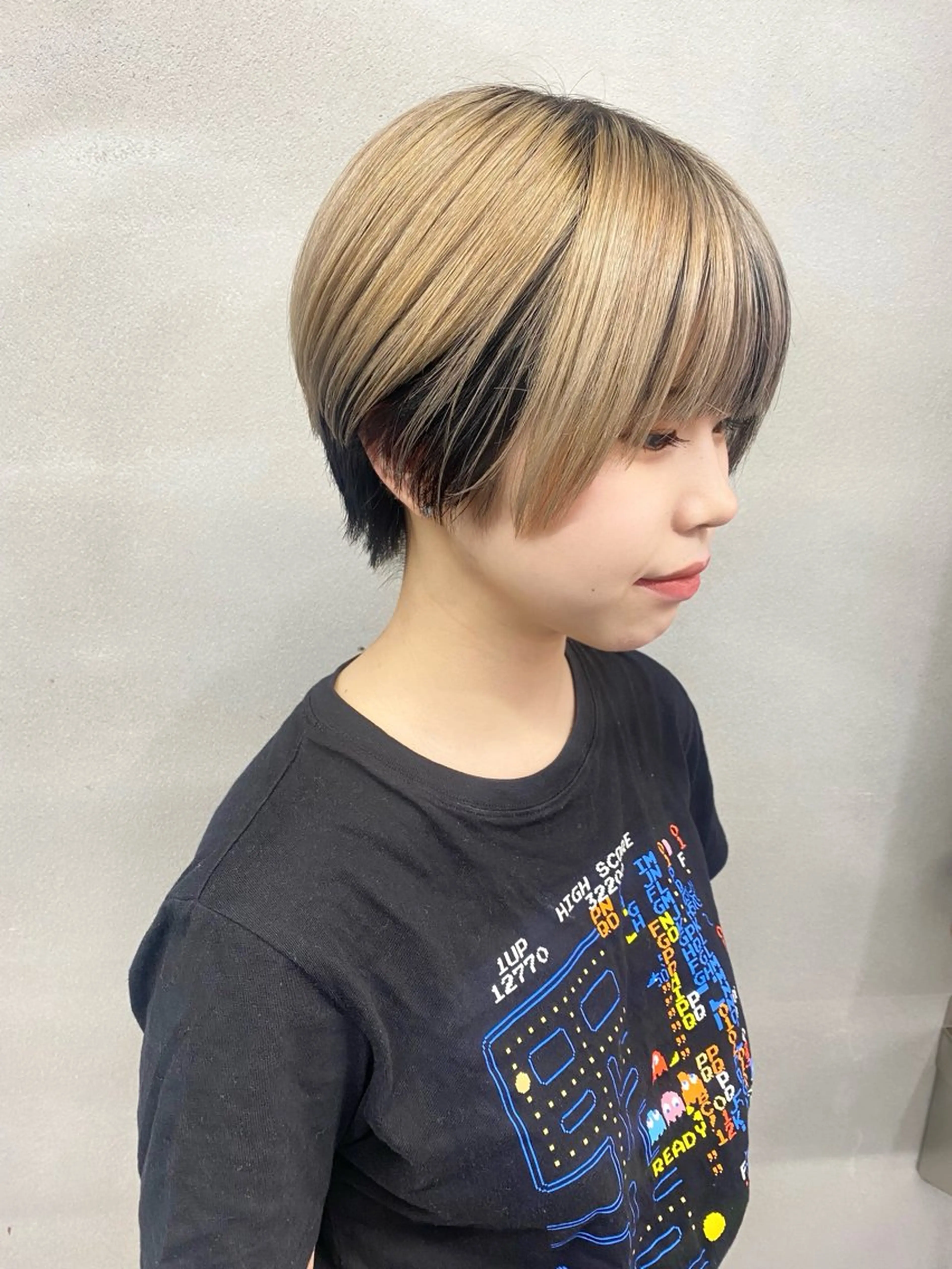 ショート カラー ベージュカラー ブリーチ デザインカラー イヤリングカラー インナーカラー カット ヘアカラー トリートメント 柏 デザインカラー/ レイヤー🐣シオリのヘアスタイル